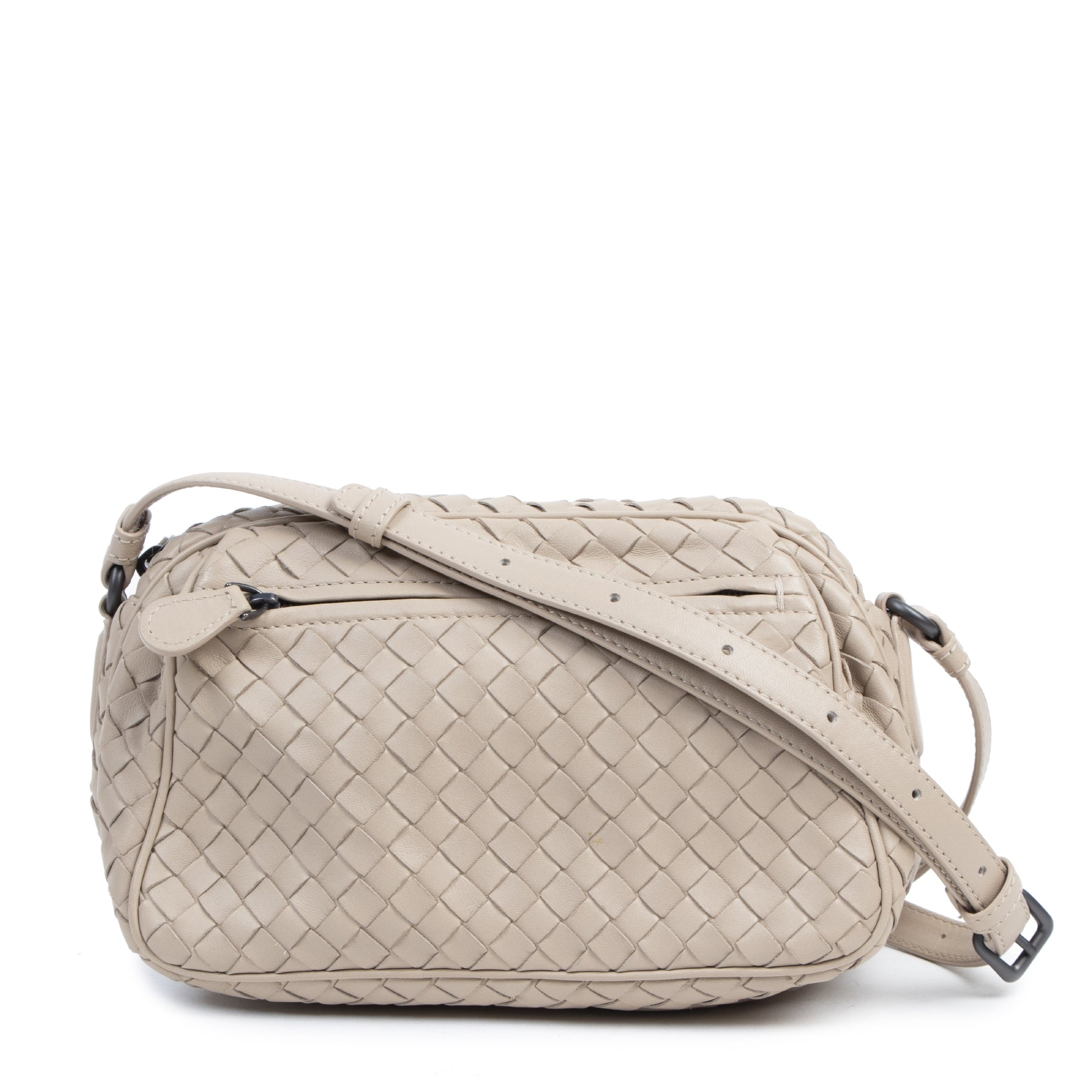 Authentic secondhand Bottega Veneta Blush Intrecciato Woven Leather Camera Bag designer bags fashion luxury vintage webshop high end brands