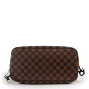 Shop safe online 100% authentic Louis Vuitton Damier Ebene Canvas Neverfull MM Shoulder Bag in very good preloved condition and at the right price at Labellov.com.