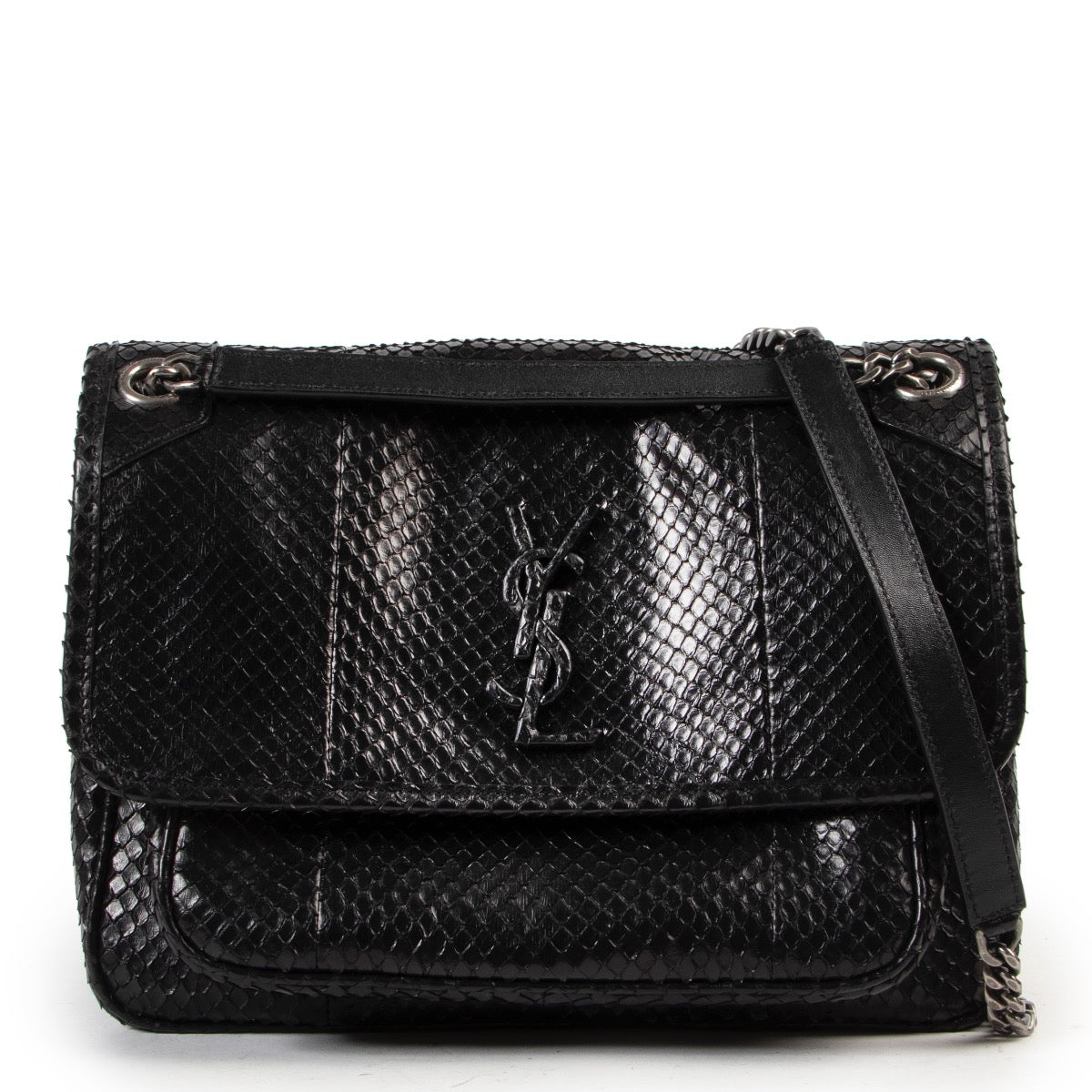 Buy this Saint Laurent Niki Genuine Anaconda Shoulder Bag in perfect condition at Labellov in store and online. Koop deze Saint Laurent Niki Genuine Anaconda Schouder Tas in perfecte staat bij Labellov in winkel en online.
