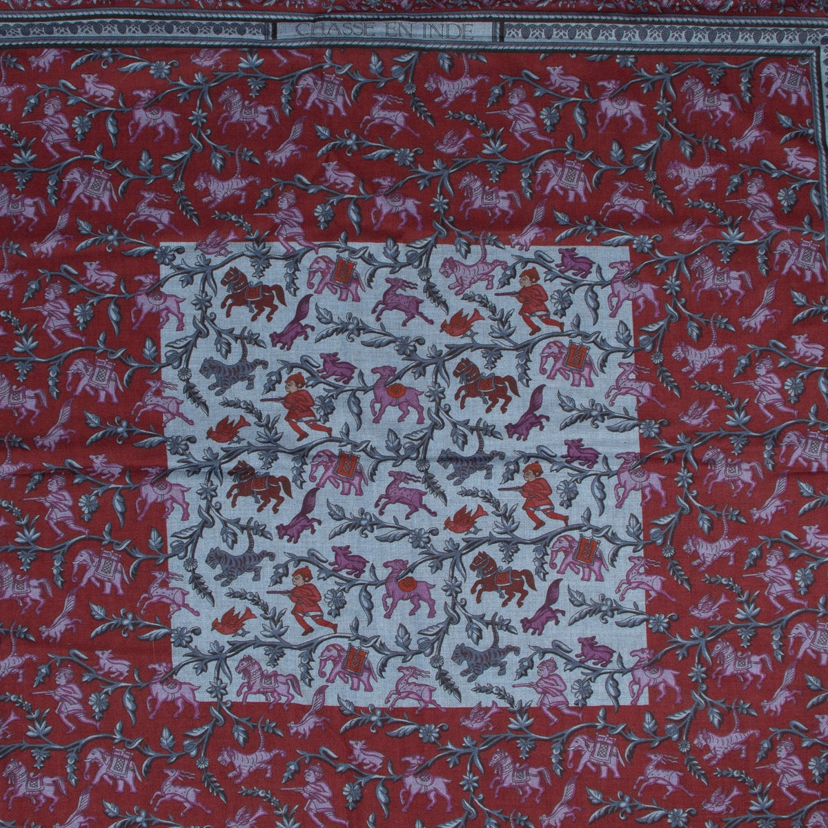 Achetez en toute sécurité le foulard Hermès bleu Chasse et indi sur Labellov.com