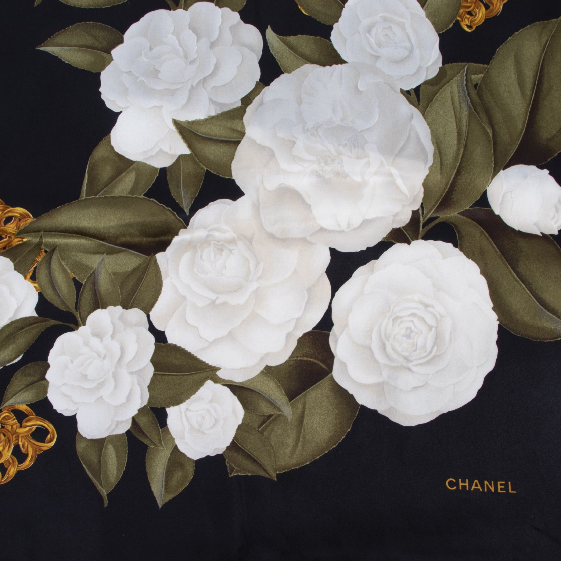 Authentique seconde-main vintage Chanel Black Floral Silk Scarf achète en ligne webshop LabelLOV