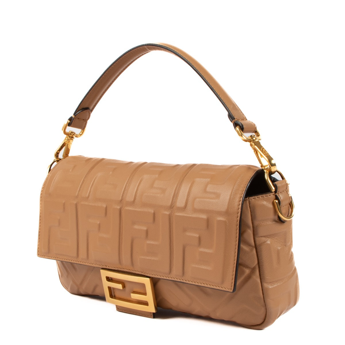 Shop safe online at Labellov in Antwerp, Brussels and Knokke this 100% authentic second hand Fendi Beige Soft Nappa Baguette Bag. Veilig online tweedehands authentieke Fendi Beige Soft Nappa Baguette handtas kopen bij Labellov.
