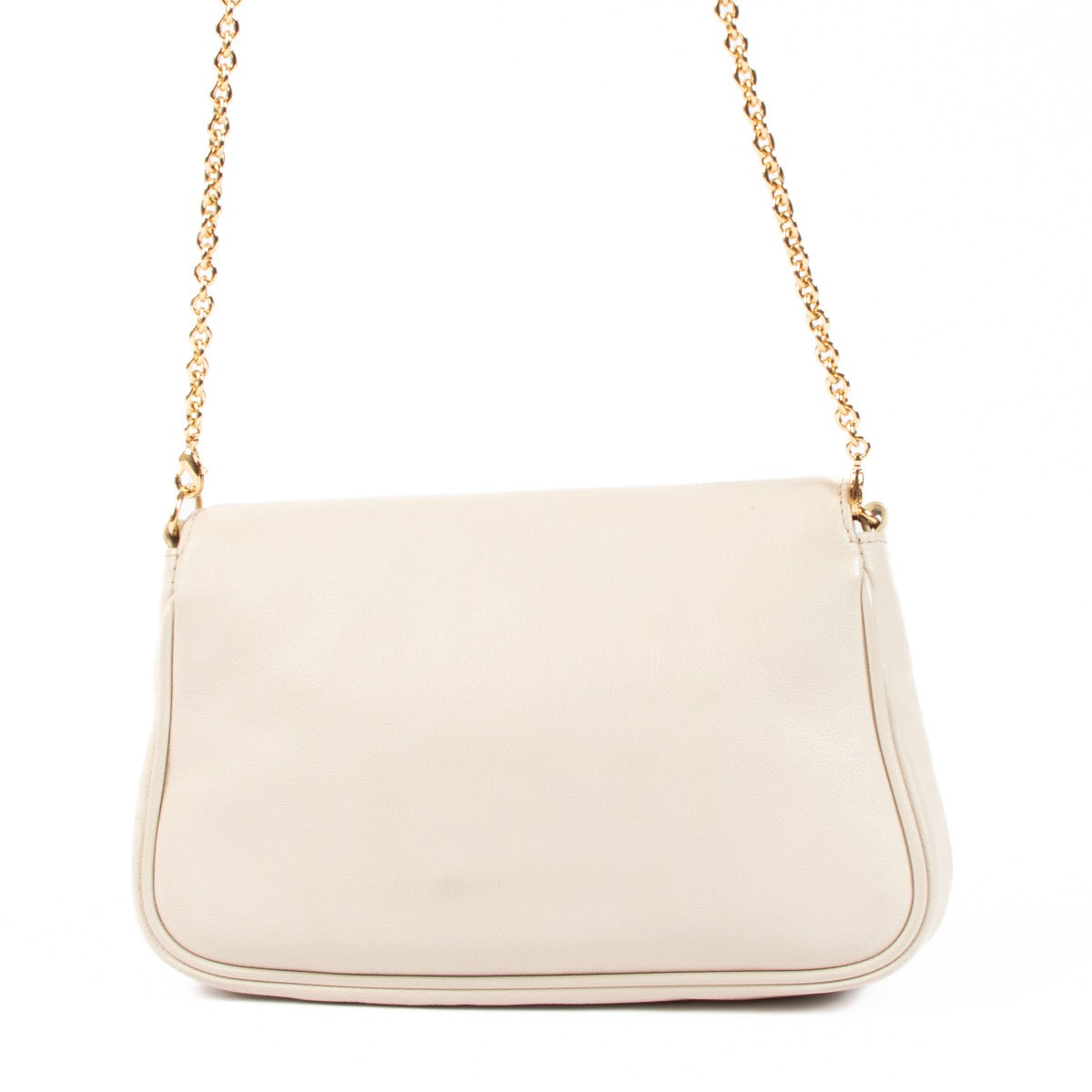 Shop safe online at Labellov in Antwerp, Brussels and Knokke this 100% authentic second hand Fendi Beige Leather Fendista Crossbody. Veiling online tweedehands authentieke Fendi Beige Leather Fendista Crossbody kopen bij Labellov.