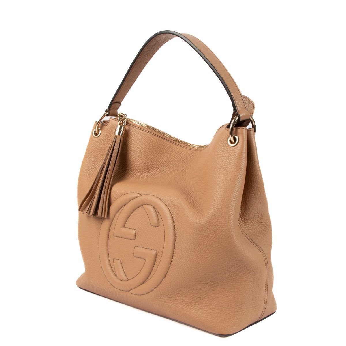 Shop safe online at Labellov in Antwerp, Brussels and Knokke this 100% authentic second hand Gucci Beige Soho Shoulder Bag. Veilig online tweedehands authentieke Gucci Beige Soho Shoulder handtas kopen bij Labellov.