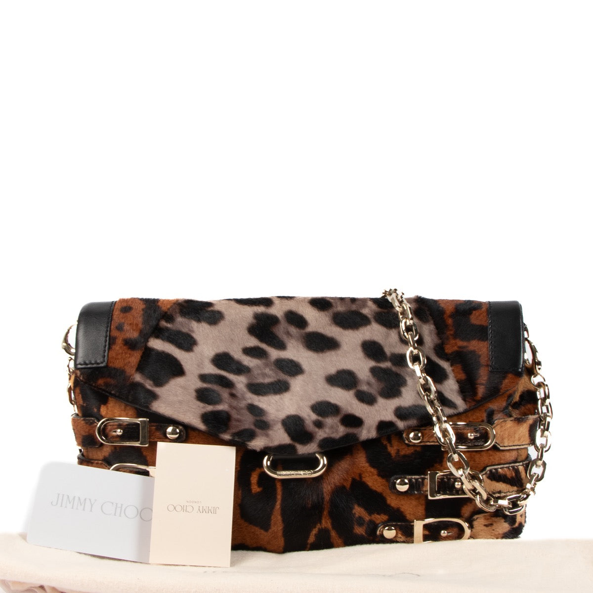 Shop safe online at Labellov in Antwerp, Brussels and Knokke this 100% authentic second hand Jimmy Choo Leopard Pony Hair Shoulder Bag. Veilig online tweedehands authentieke Jimmy Choo Leopard Pony Hair Shoulder handtas kopen bij Labellov.