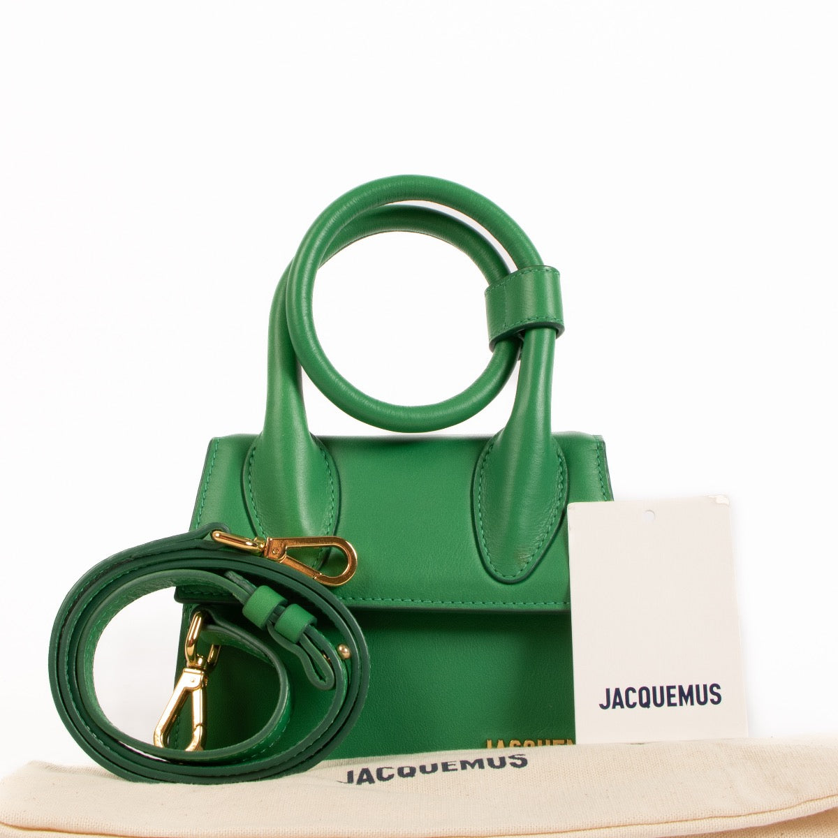 Shop safe online at Labellov in Antwerp, Brussels and Knokke this 100% authentic second hand Jacquemus Green Le Chiquito Noeud