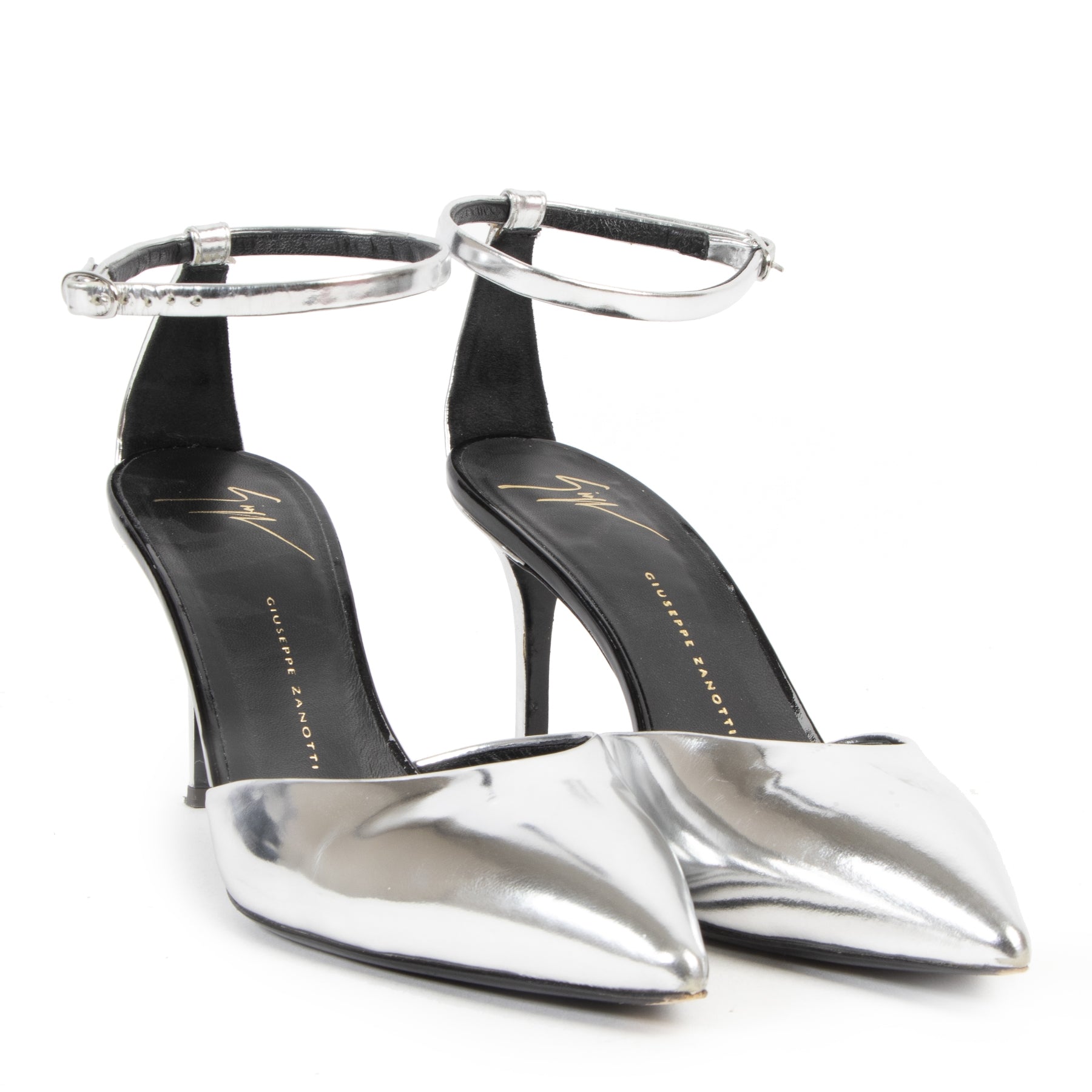 Authentic secondhand Giuseppe Zanotti Silver Pointed Pumps - Size 38 designer shoes pumps fashion luxury vintage webshop safe secure online shopping