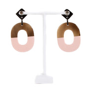 Shop 100% authentic second-hand Hermès Brown/Pink Horn Istheme Earrings on Labellov.com
