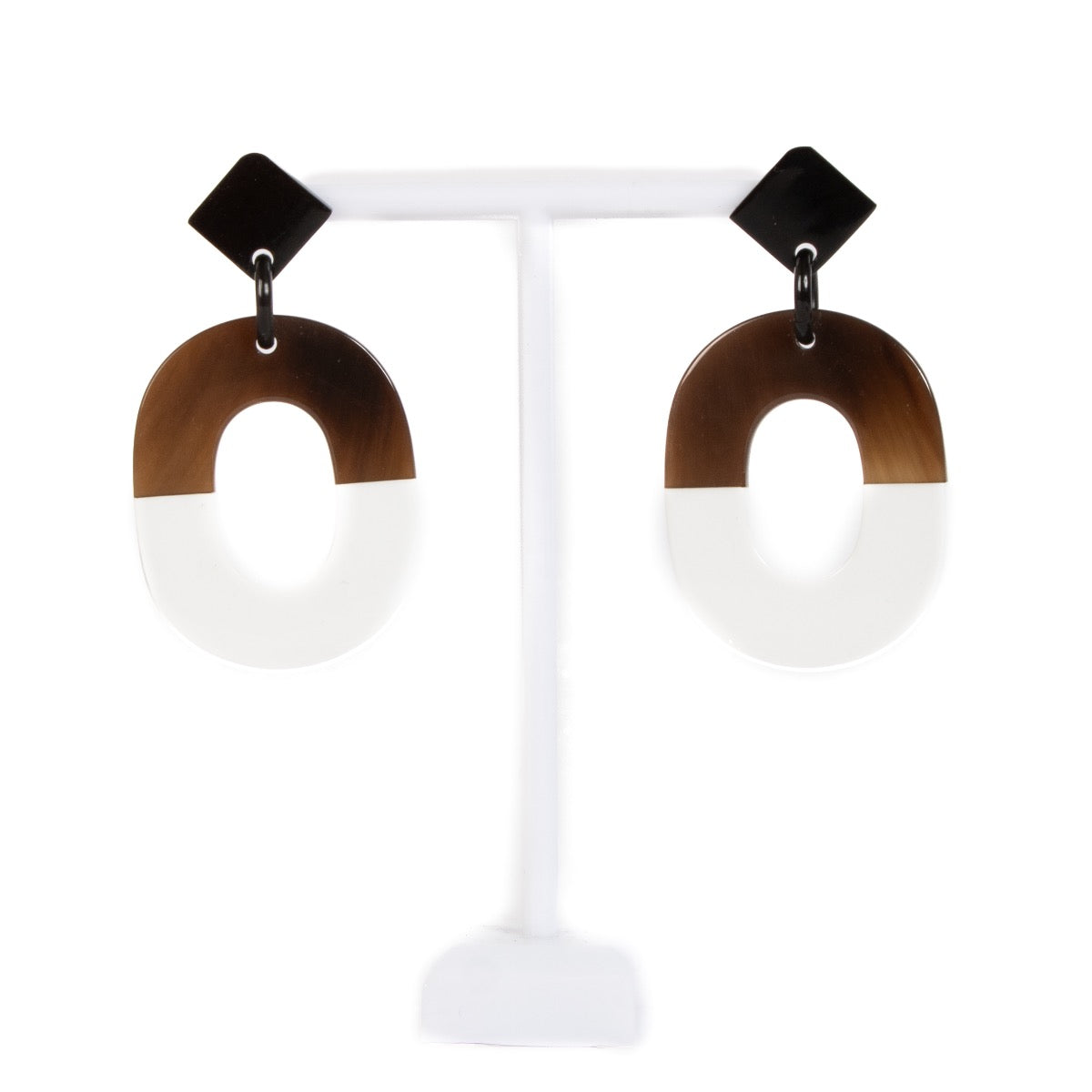 Shop 100% authentic second-hand Hermès Brown/White Horn Istheme Earrings on Labellov.com
