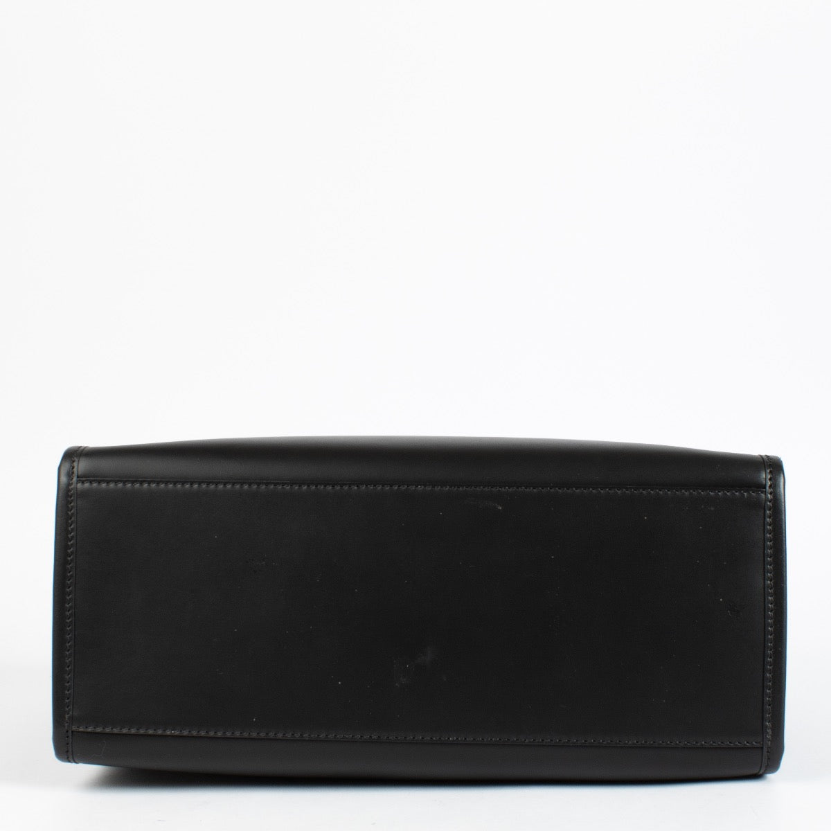 Authentic pre-loved Fendi Black Sunshine Medium Bag on Labellov.com
