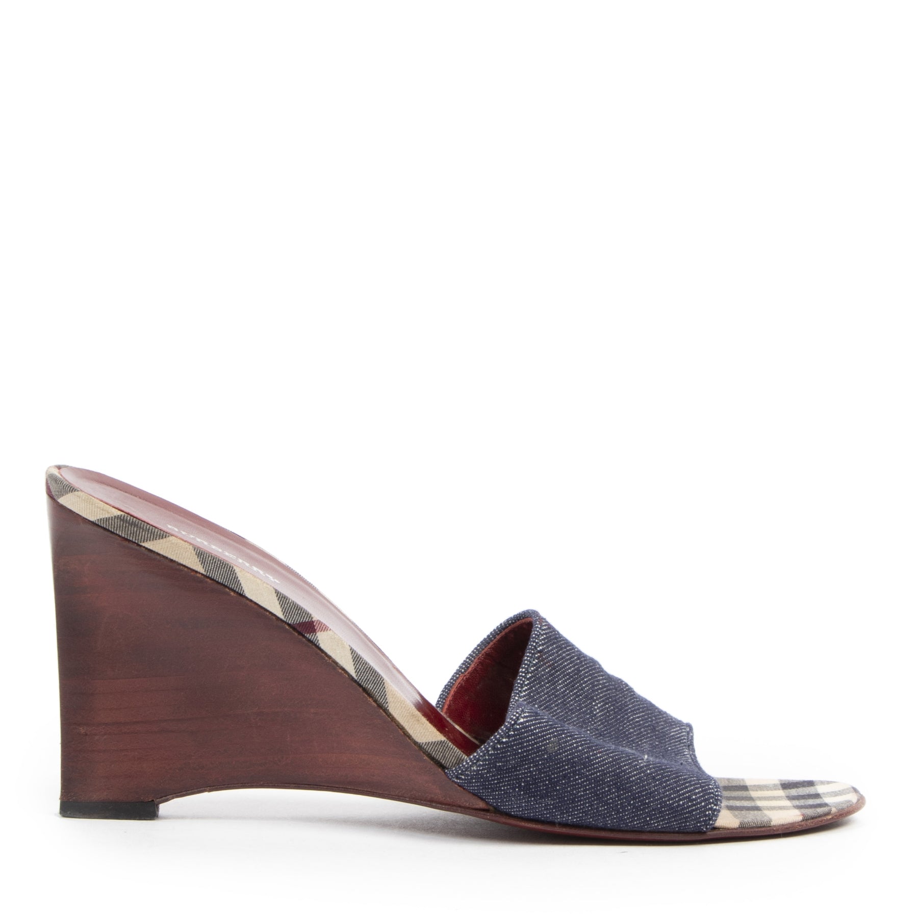 Burberry Wooden Slide On Heels - Size 40 - for the best price at labellov secondhand luxury