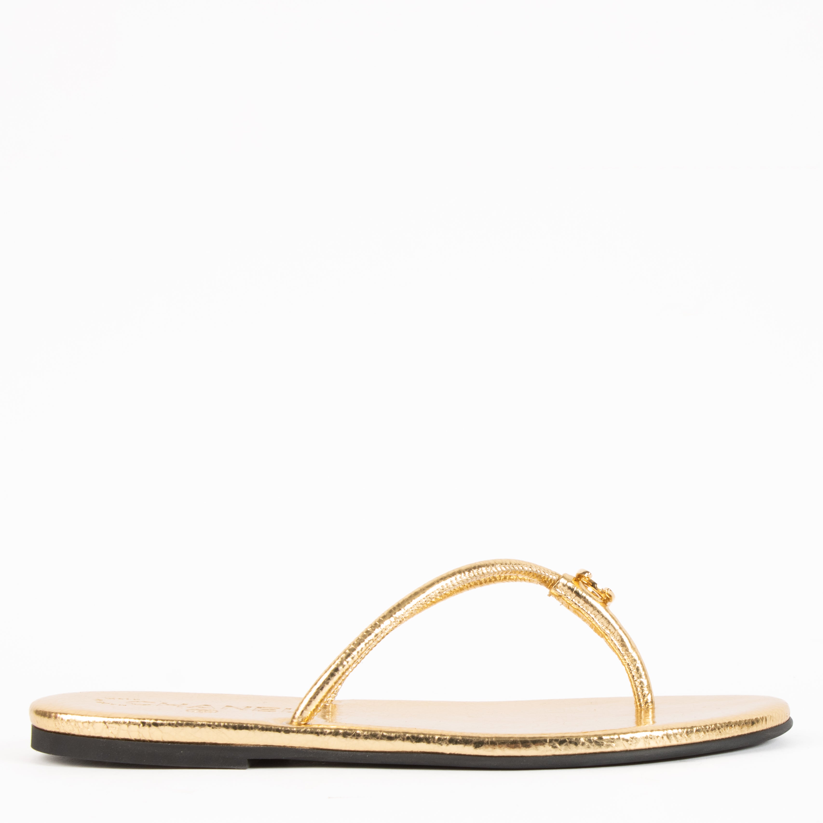 CHANEL ヴィンテージ　サンダル 36サイズ Chanel 26S Gold Leather Thong Sandals - Size 36 – Labellov