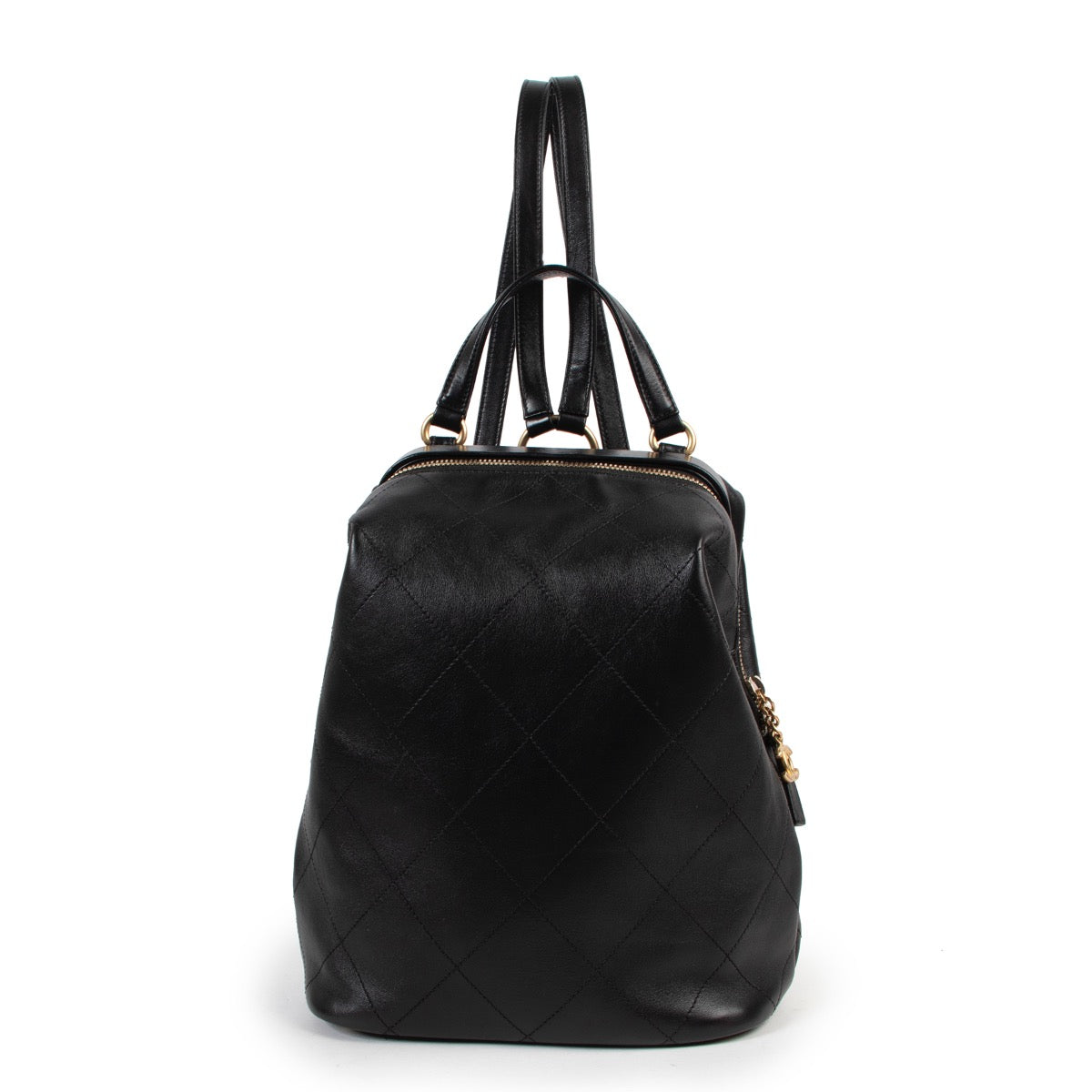 Shop safe online at Labellov in Antwerp this 100% authentic Chanel Black Quilted Lambskin Backpack