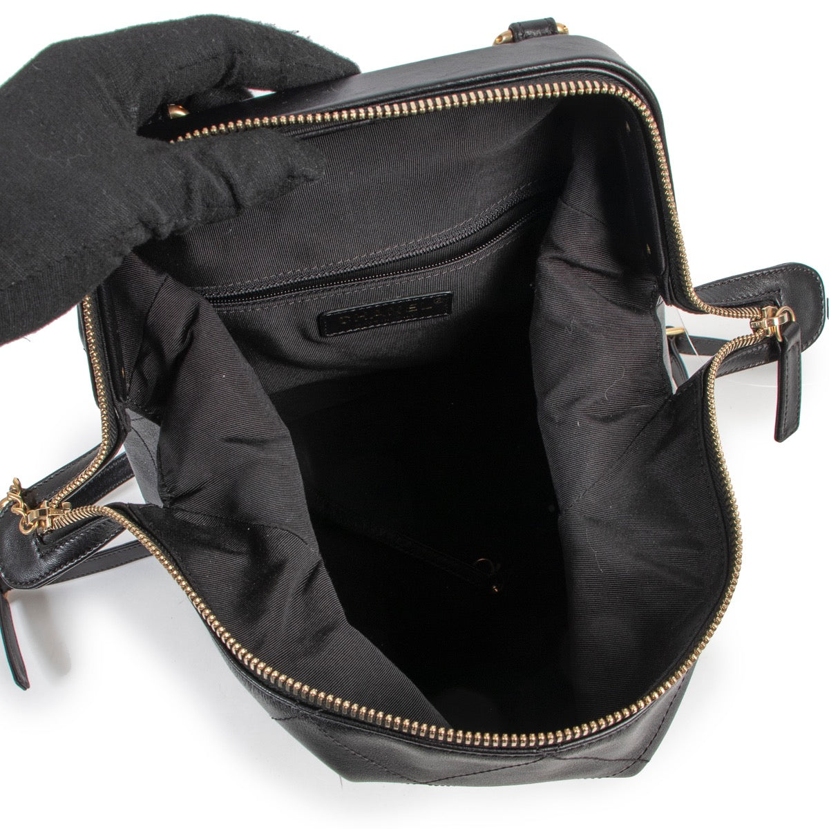 Shop safe online at Labellov in Antwerp this 100% authentic Chanel Black Quilted Lambskin Backpack