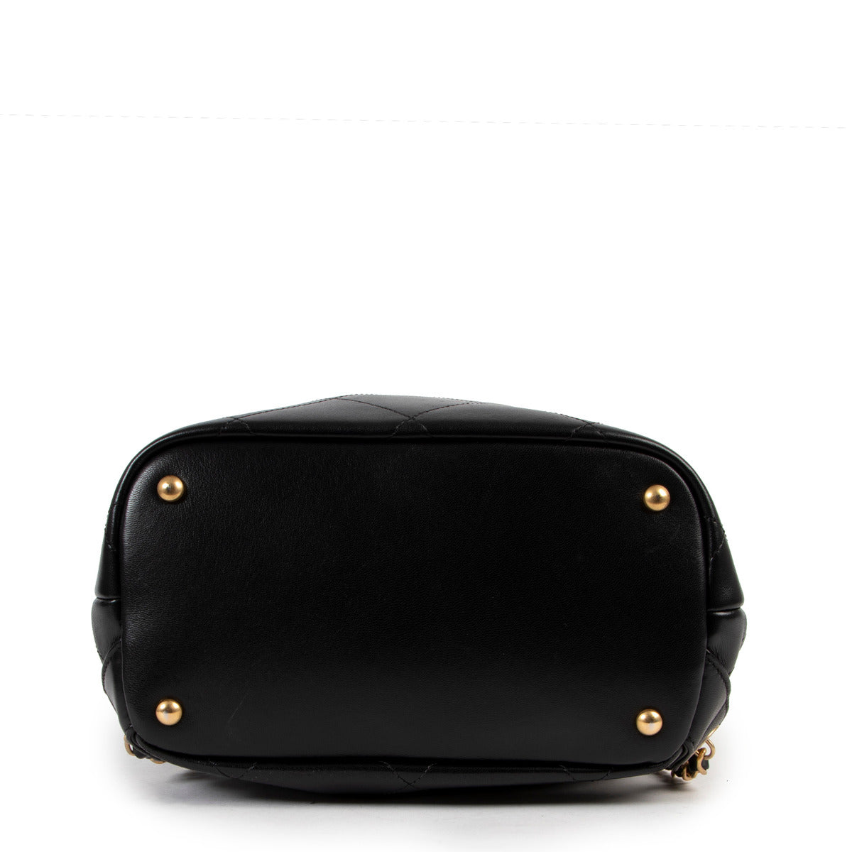 Sac à dos matelassé en cuir d'agneau noir Chanel