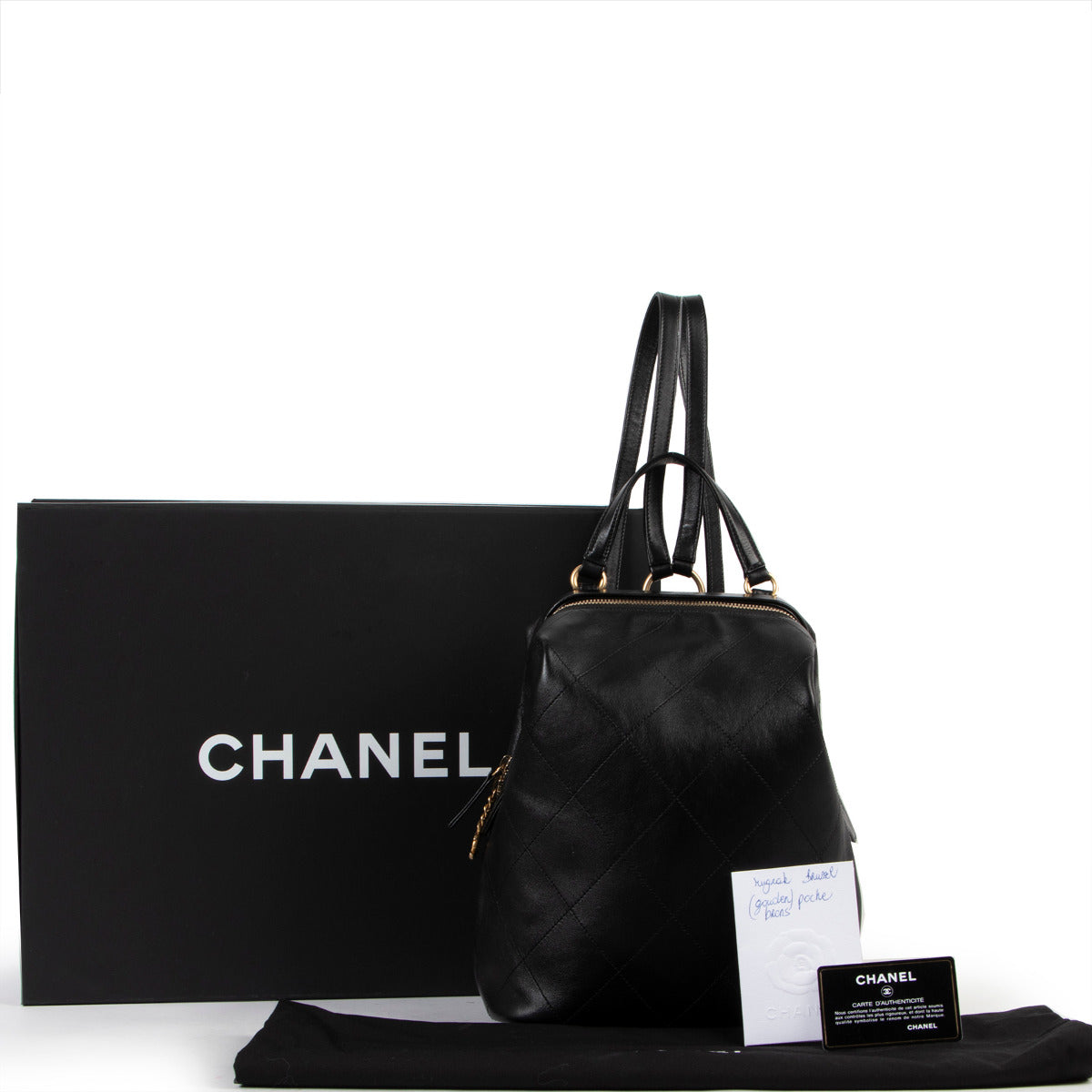 Sac à dos matelassé en cuir d'agneau noir Chanel