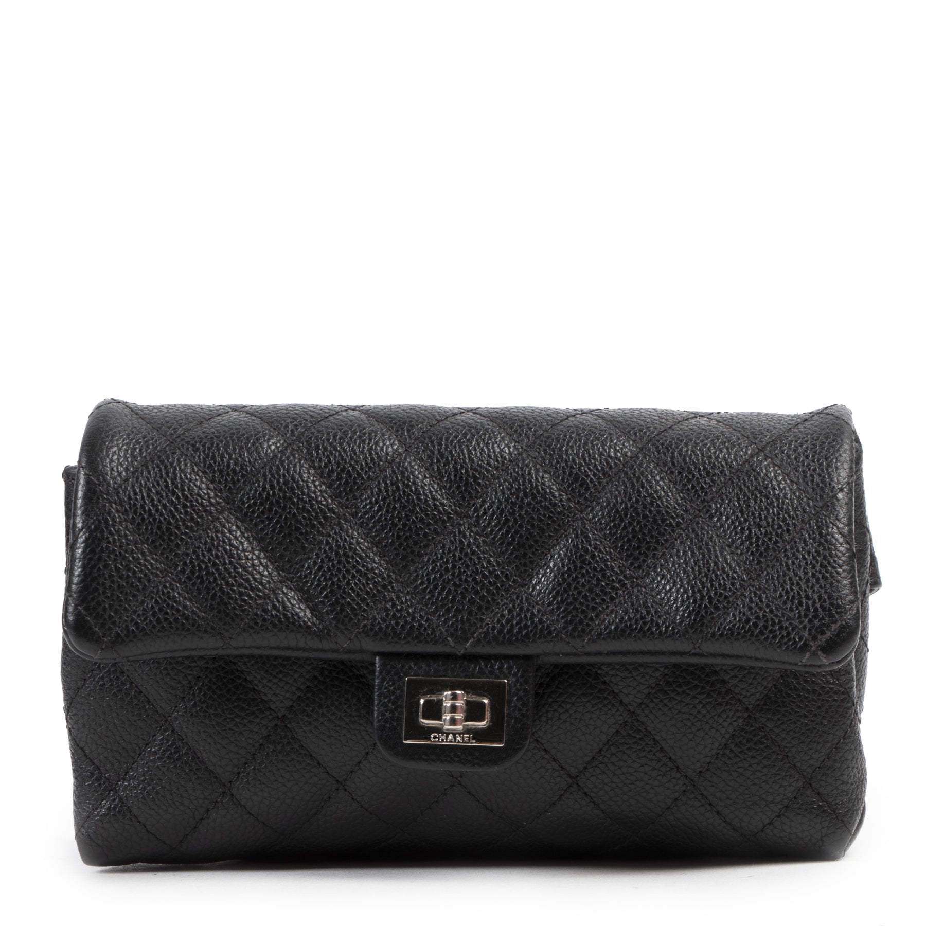 Online tweedehands Chanel heuptassen handtassen. Betaal veilig en online bij LabelLOV Antwerpen.