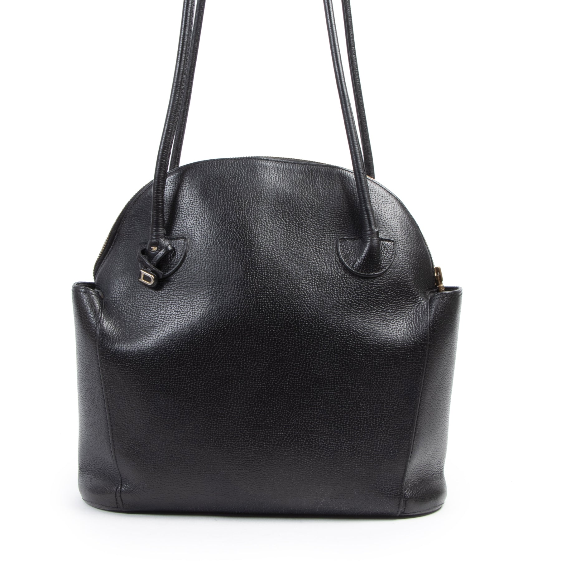 Buy authentic secondhand Delvaux Mousson Black Leather Shoulder Bag at the right price at LabelLOV. Safe and secure online shopping. Koop authentieke tweedehands met de juiste prijs bij LabelLOV. Authentique s