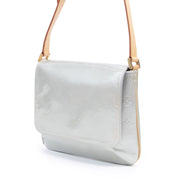 Authentique seconde-main vintage Louis Vuitton Icy Blue Vernis Thompson Street Shoulder Bag achète en ligne webshop LabelLOV