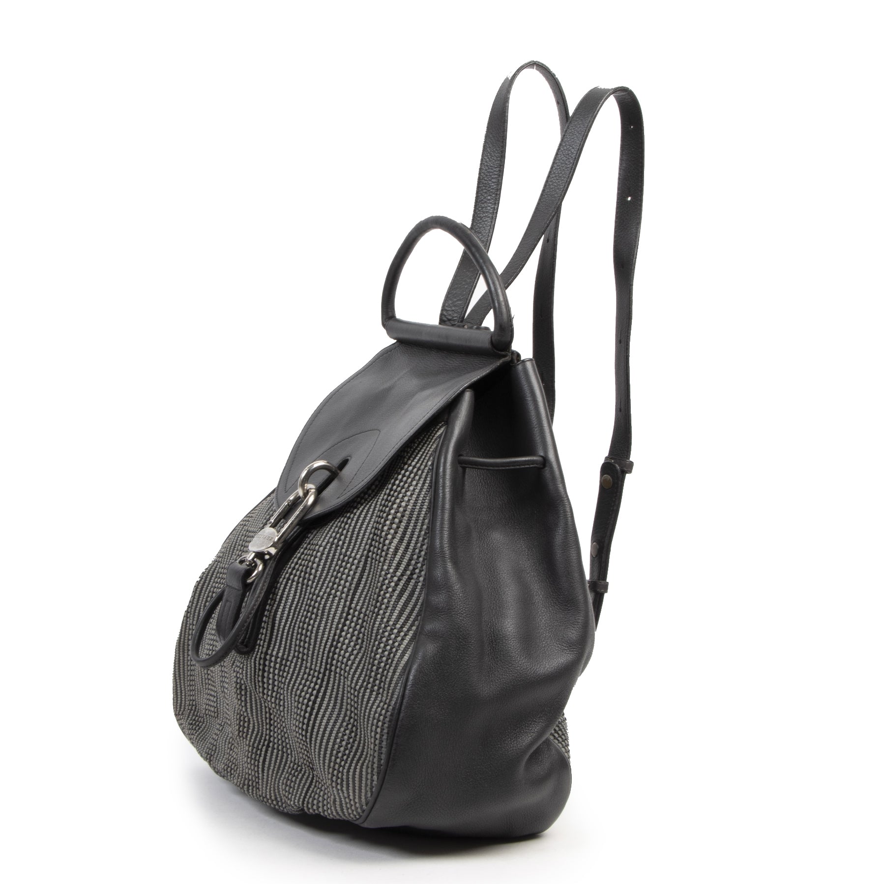 Buy authentic secondhand Delvaux Grey Toile de Cuir Lucifer at the right price at LabelLOV vintage webshop. Safe and secure online shopping. Koop authentieke tweedehands Delvaux Grey Toile de Cuir Lucifer