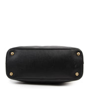 Buy authentic secondhand Prada Black Saffiano Leather Dome Top Handle Bags at the right price at LabelLOV vintage webshop. Safe and secure online shopping. Koop authentieke tweedehands Prada Black Saffiano