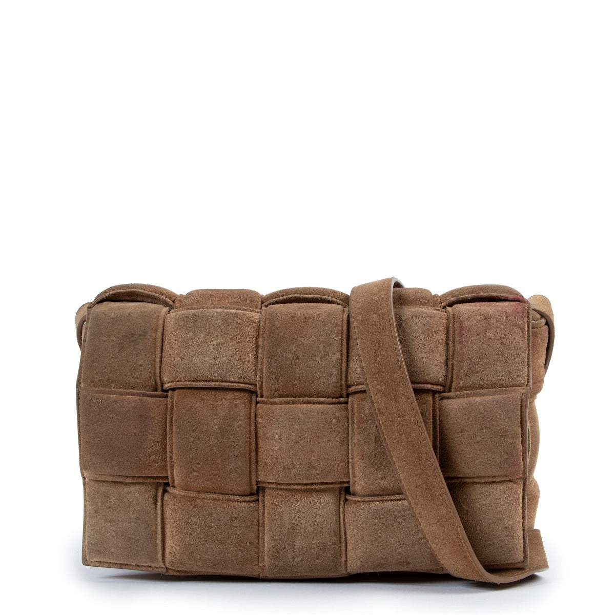 Shop safe online at Labellov in Antwerp this 100% authentic second hand Bottega Veneta Camel Suede Cassette Crossbody