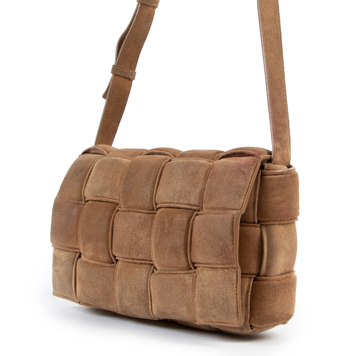 Shop safe online at Labellov in Antwerp this 100% authentic second hand Bottega Veneta Camel Suede Cassette Crossbody