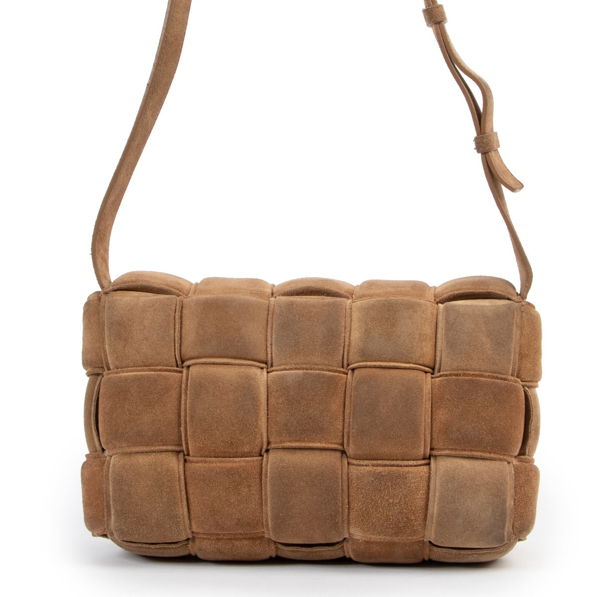 Shop safe online at Labellov in Antwerp this 100% authentic second hand Bottega Veneta Camel Suede Cassette Crossbody
