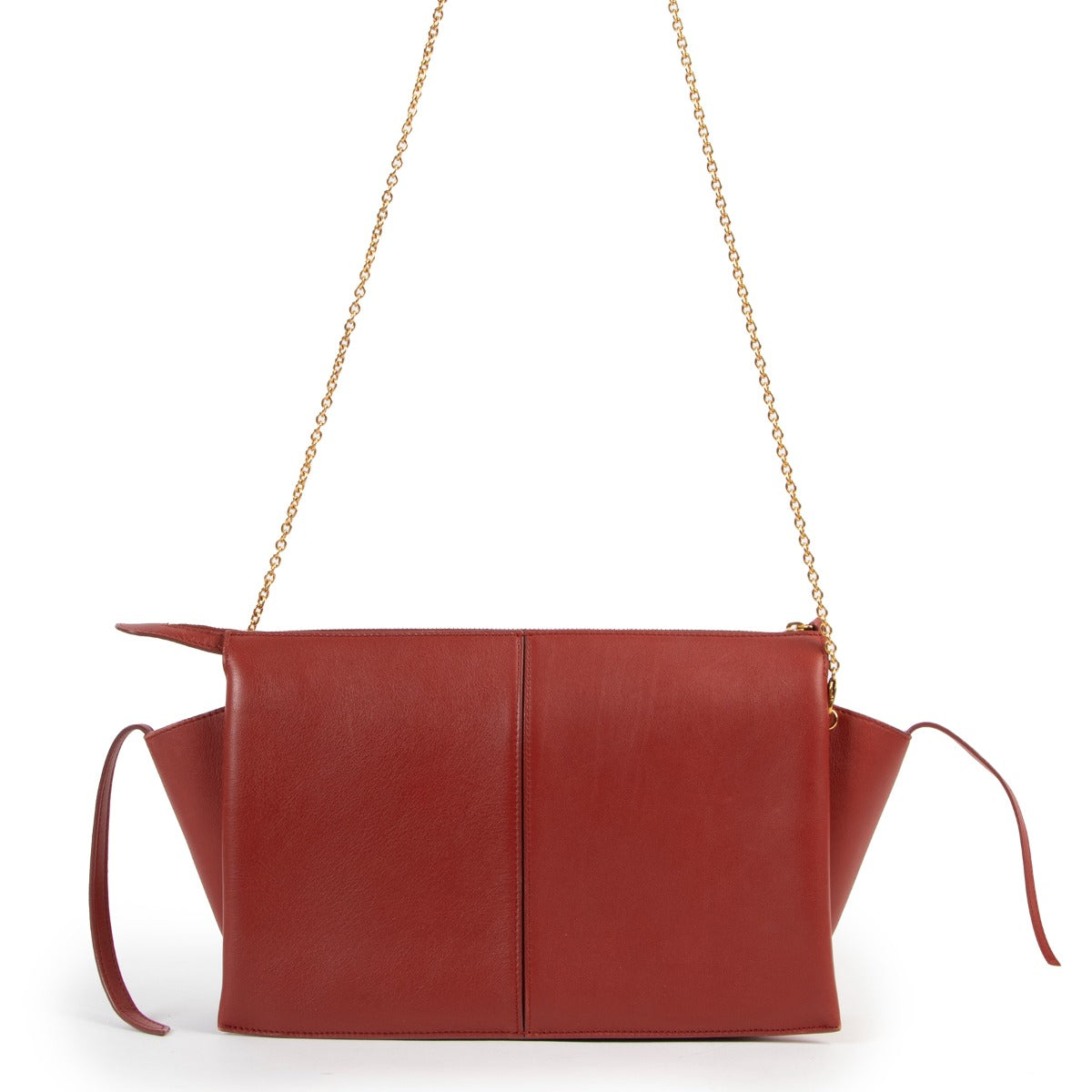 Shop safe online at Labellov in Antwerp this 100% authentic second hand Celine Red Tri-Fold Shoulder Bag