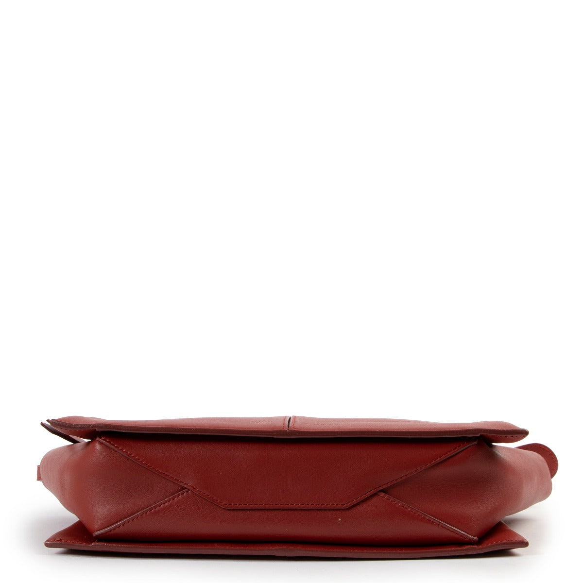Shop safe online at Labellov in Antwerp this 100% authentic second hand Celine Red Tri-Fold Shoulder Bag