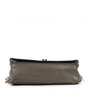 Buy authentic secondhand Valentino Garavani Olive Leather Butterfly Camo Strap Cross Body Bag at the right price at LabelLOV vintage webshop. Safe and secure online shopping. Koop authentieke tweedehands Valentino Garavani Olive Leather Butterfly Camo Str