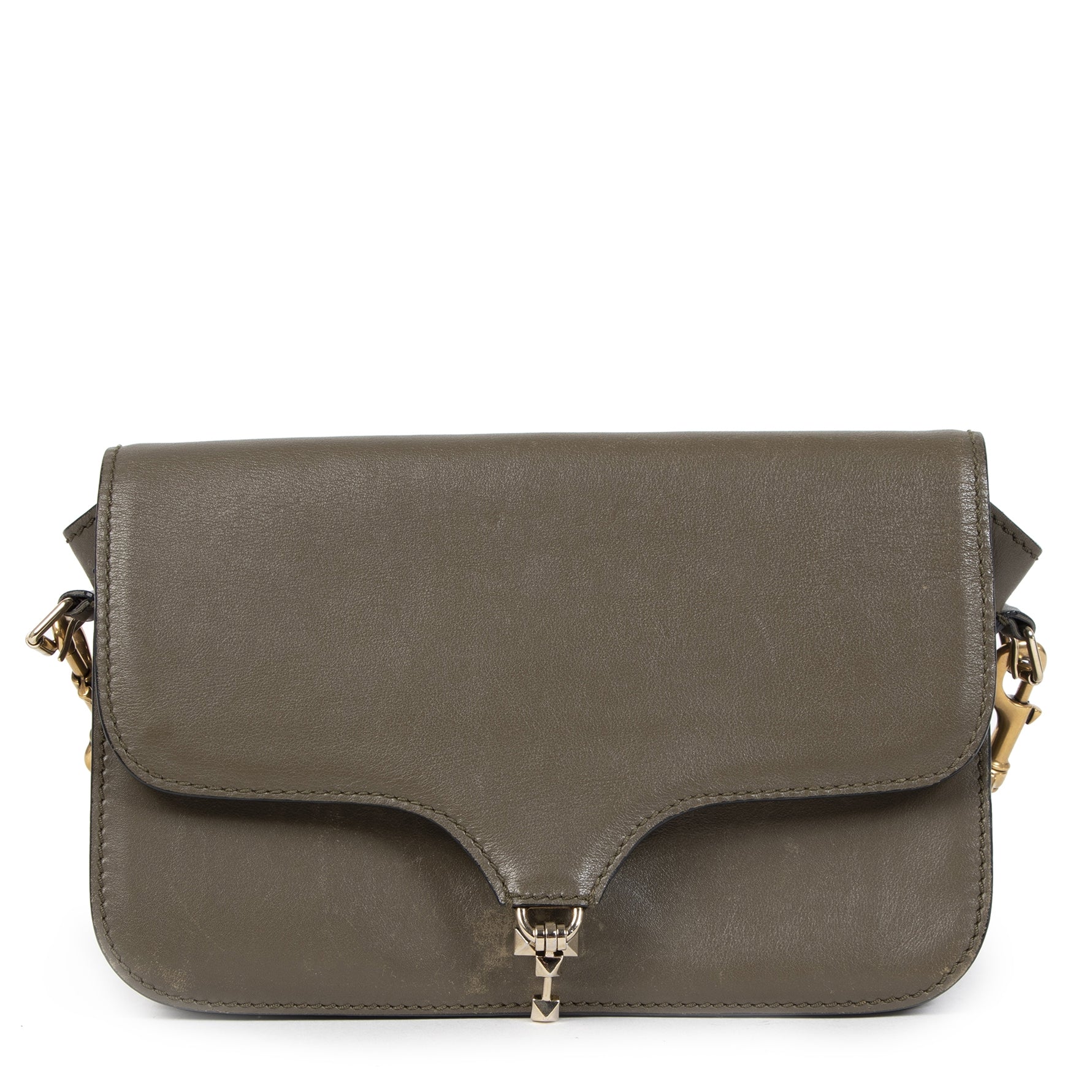 Buy authentic secondhand Valentino Garavani Olive Leather Butterfly Camo Strap Cross Body Bag at the right price at LabelLOV vintage webshop. Safe and secure online shopping. Koop authentieke tweedehands Valentino Garavani Olive Leather Butterfly Camo Str