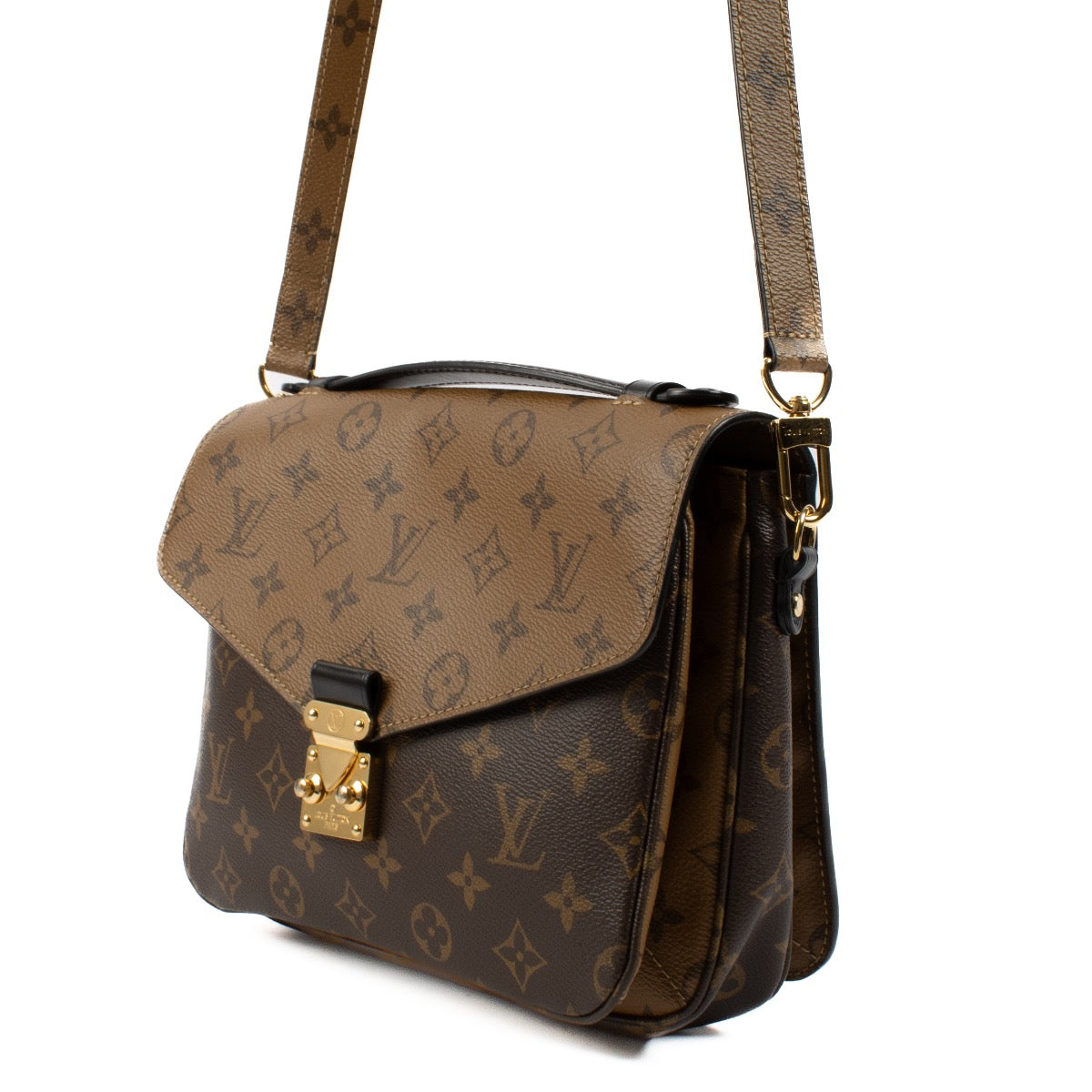 Shop safe online at Labellov in Antwerp, Brussels and Knokke this 100% authentic second hand Louis Vuitton Monogram Reverse Canvas Pochette Métis Crossbody. Veilig online tweedehands authentieke Louis Vuitton Monogram Reverse Canvas Pochette Métis handtas