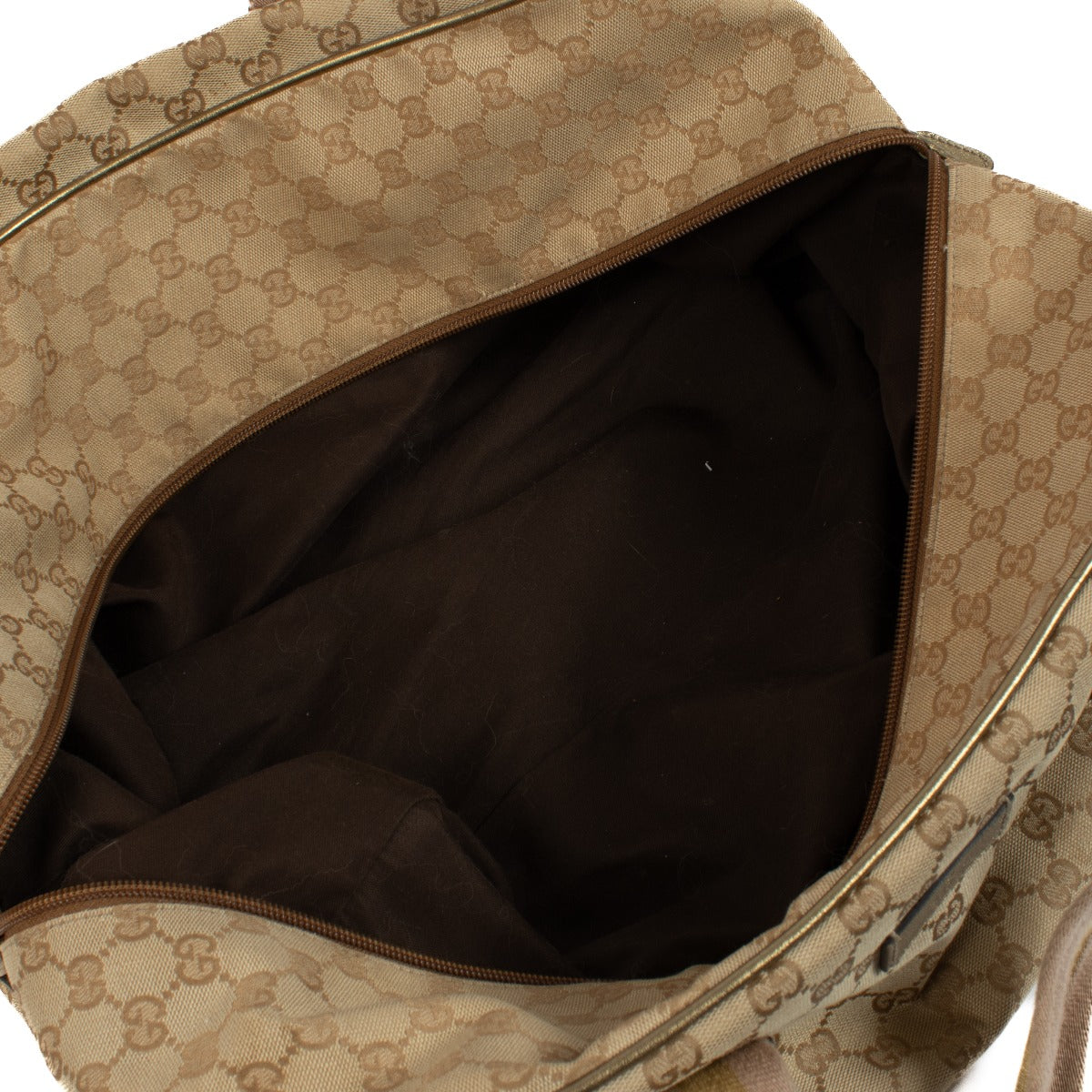 Shop safe online at Labellov in Antwerp, Brussels and Knokke this 100% authentic second hand Gucci Monogram Tote Bag