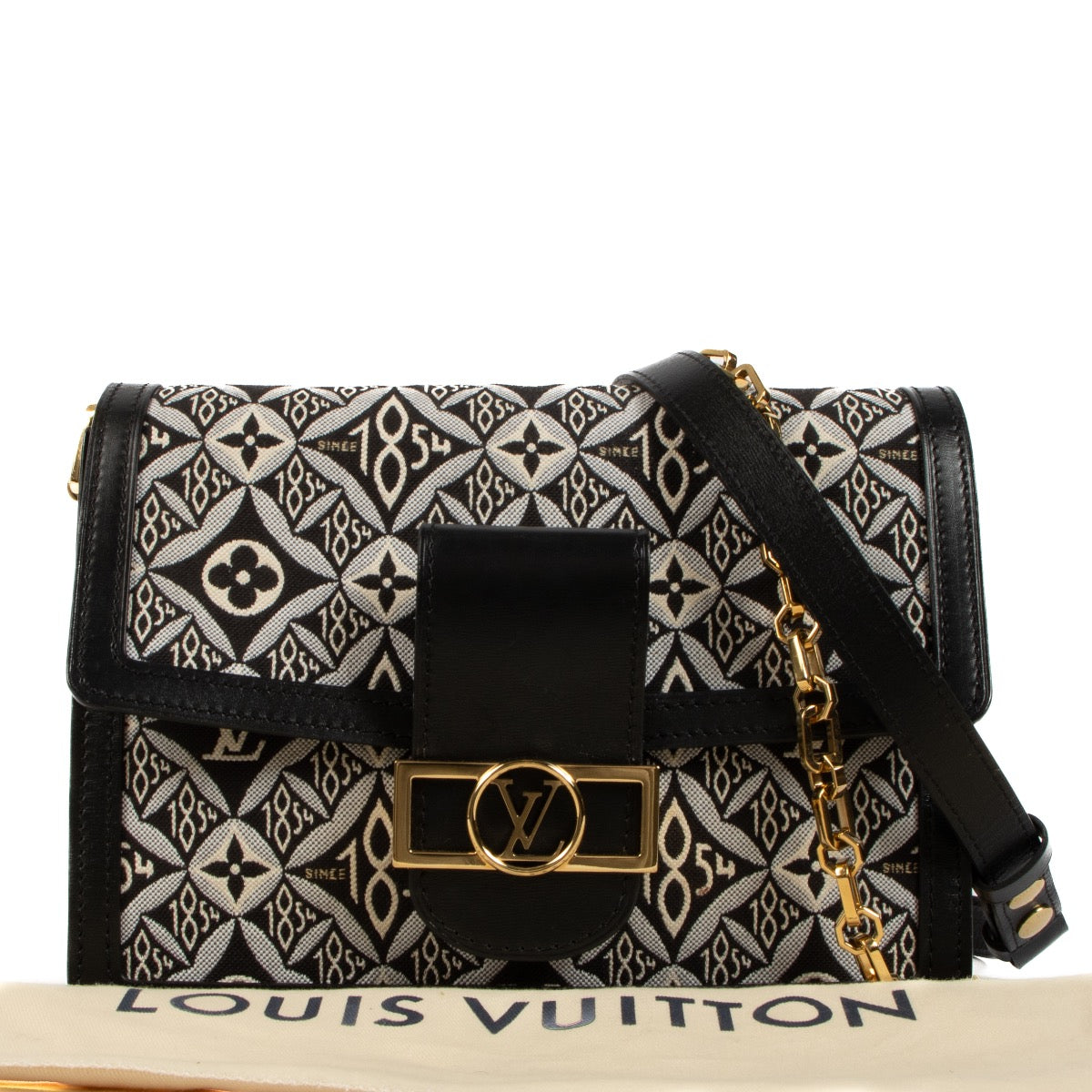 Shop safe online at Labellov in Antwerp, Brussels and Knokke this 100% authentic second hand Louis Vuitton Since 1854 Dauphine MM Crossbody