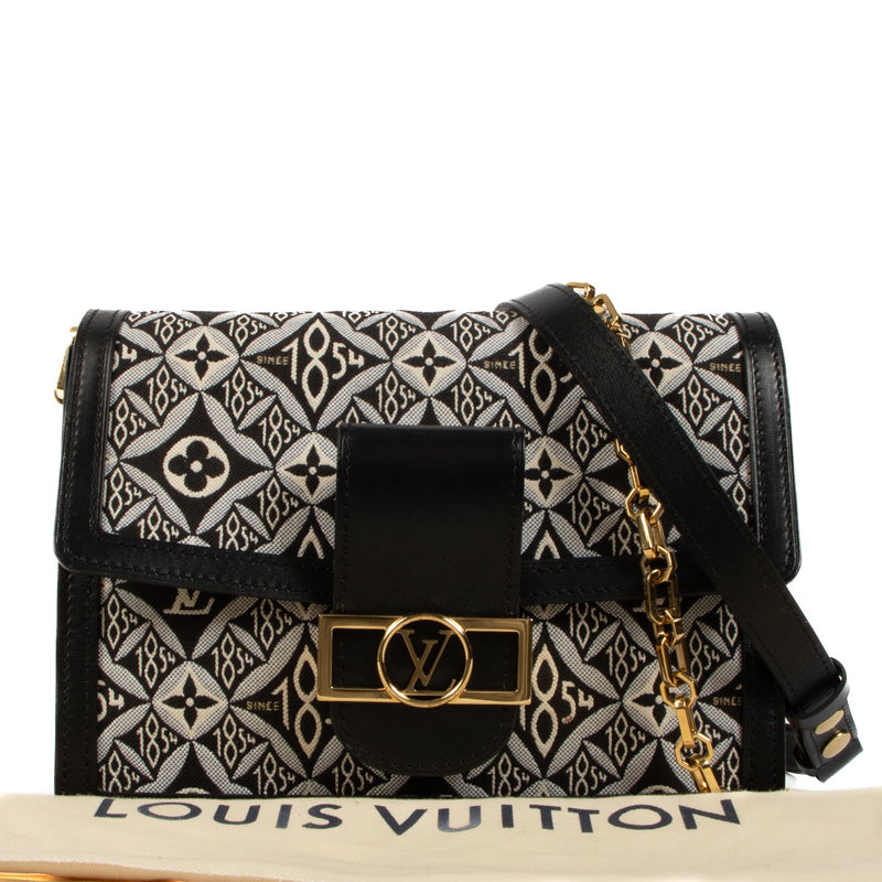 Shop safe online at Labellov in Antwerp, Brussels and Knokke this 100% authentic second hand Louis Vuitton Since 1854 Dauphine MM Crossbody