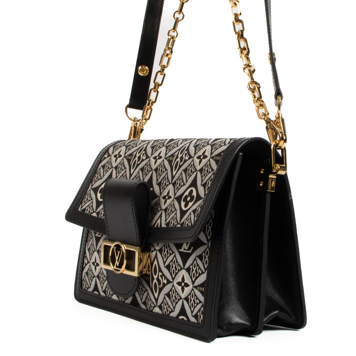 Shop safe online at Labellov in Antwerp, Brussels and Knokke this 100% authentic second hand Louis Vuitton Since 1854 Dauphine MM Crossbody