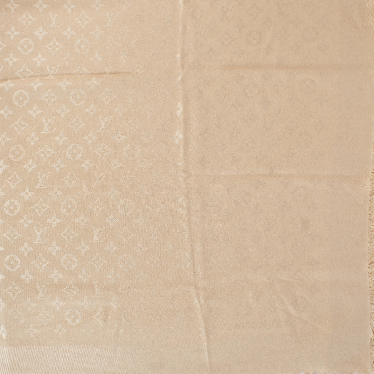 shop 100% authentic second hand Louis Vuitton Ivoire Monogram Classic Shawl on Labellov.com