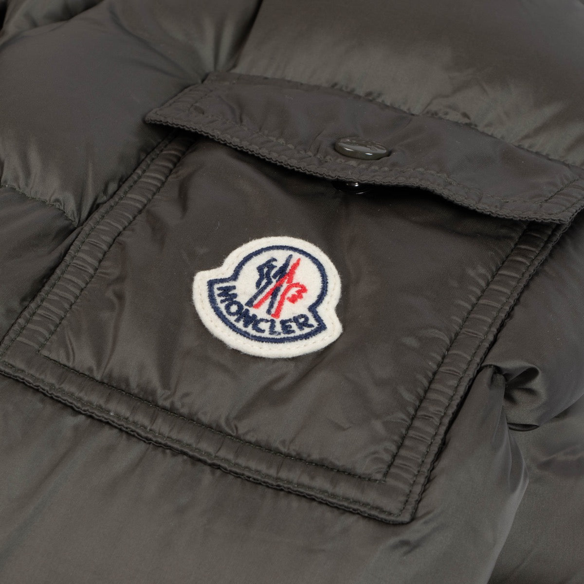 shop 100% authentic second hand Moncler Himalaya Jacket - Size M/L on Labellov.com