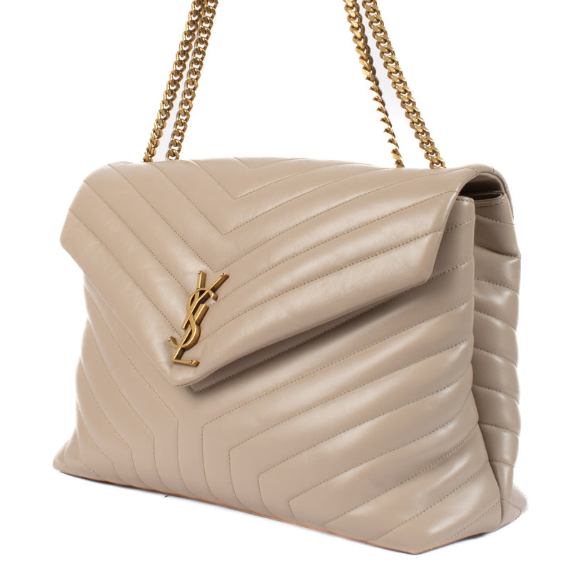 Shop safe online at Labellov in Antwerp, Brussels and Knokke this 100% authentic second hand Saint Laurent Beige Matelassé Large Loulou Crossbody Bag