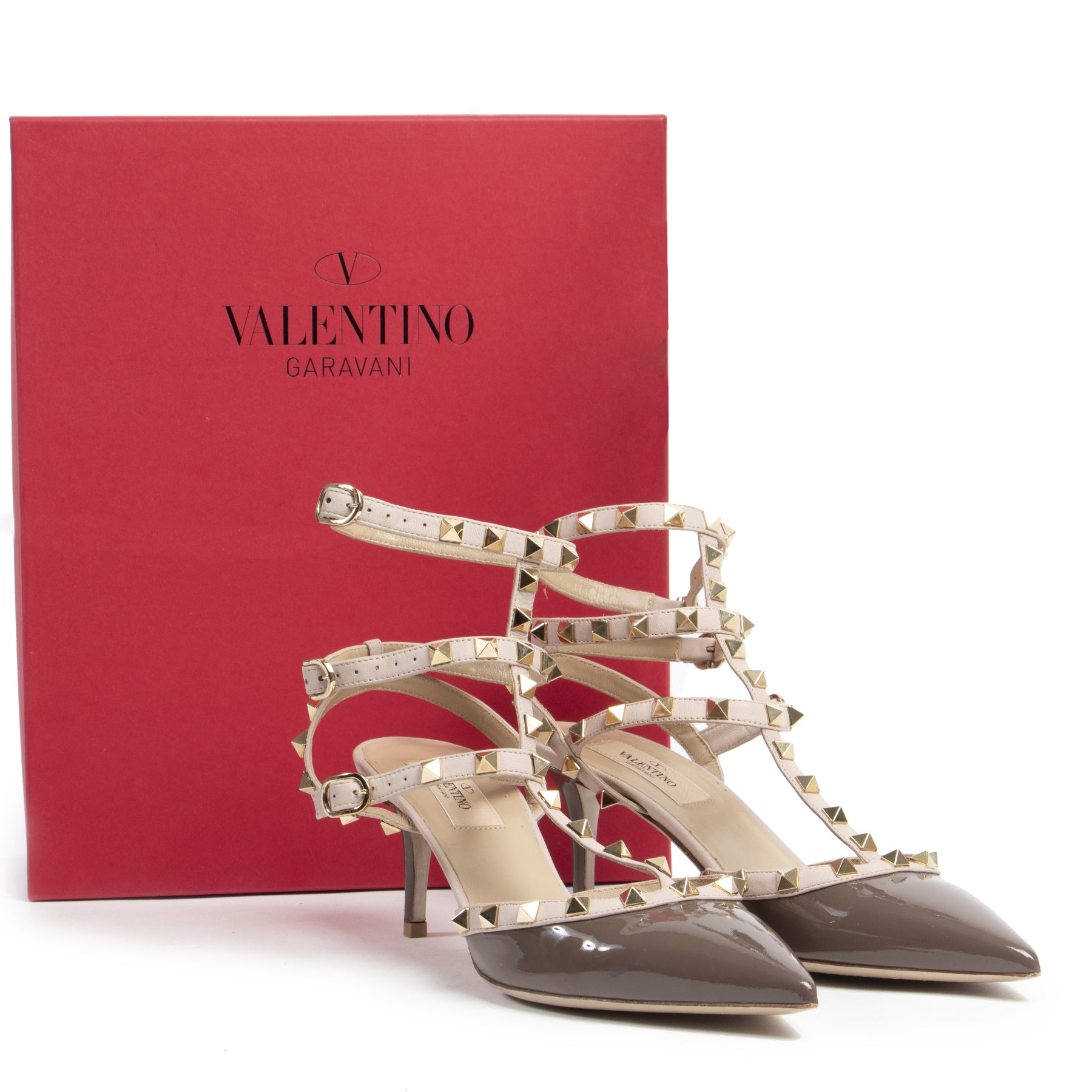 Authentic secondhand Valentino Rockstud patent leather pumps - Size 39 designer shoes pumps designer brands fashion luxury vintage webshop safe secure online shopping