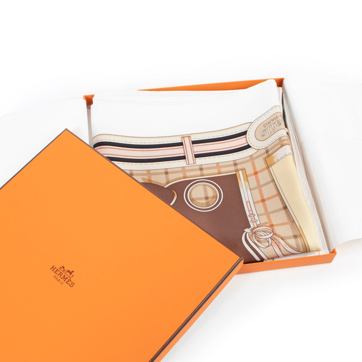 This Hermès Camails Scarf is available at Labellov online or in store in Antwerp