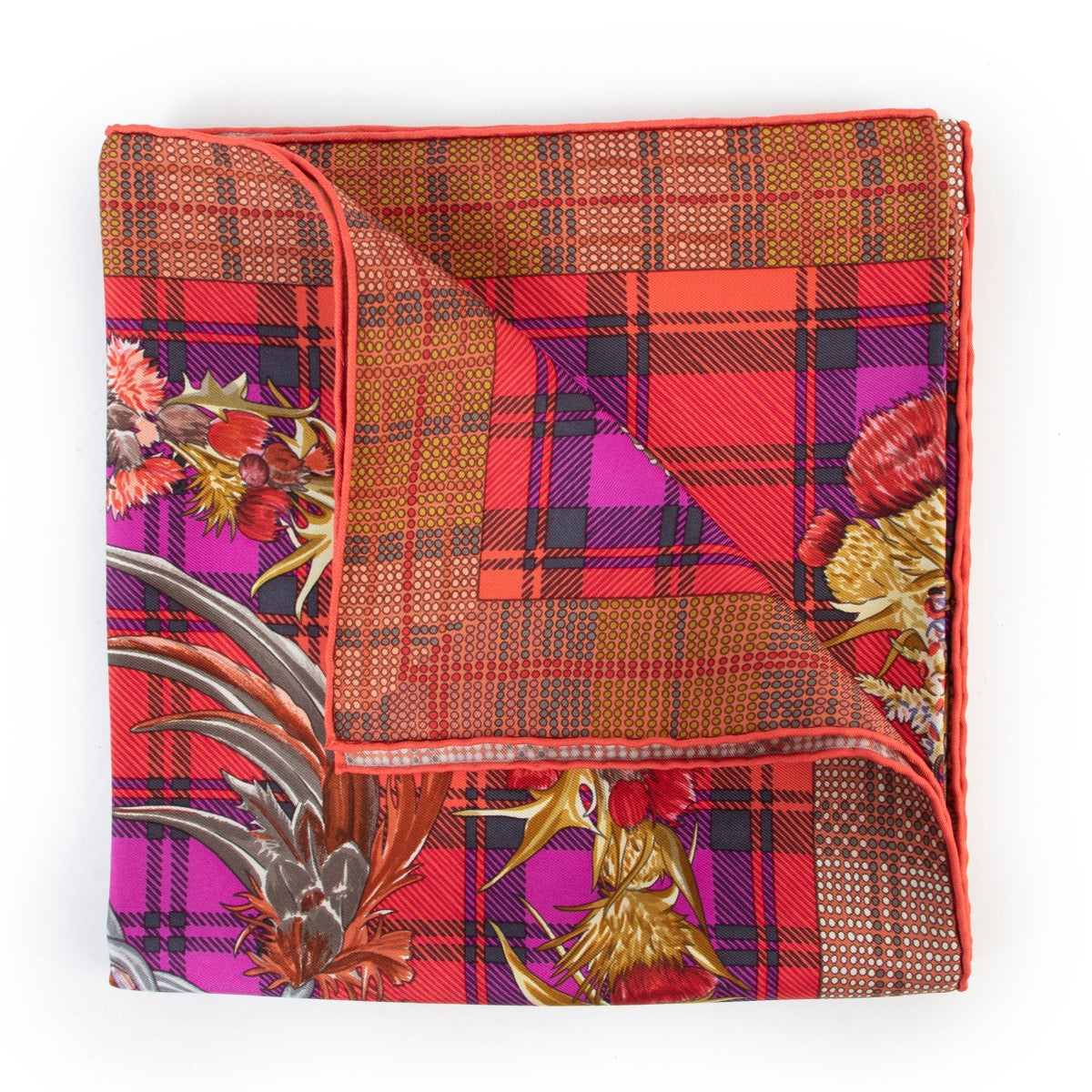 Shop safe online 100% authentic second hand Hermès Red Silk Fleurs D'Ecosse Scarf in very good condition at the right price at Labellov in Antwerp.