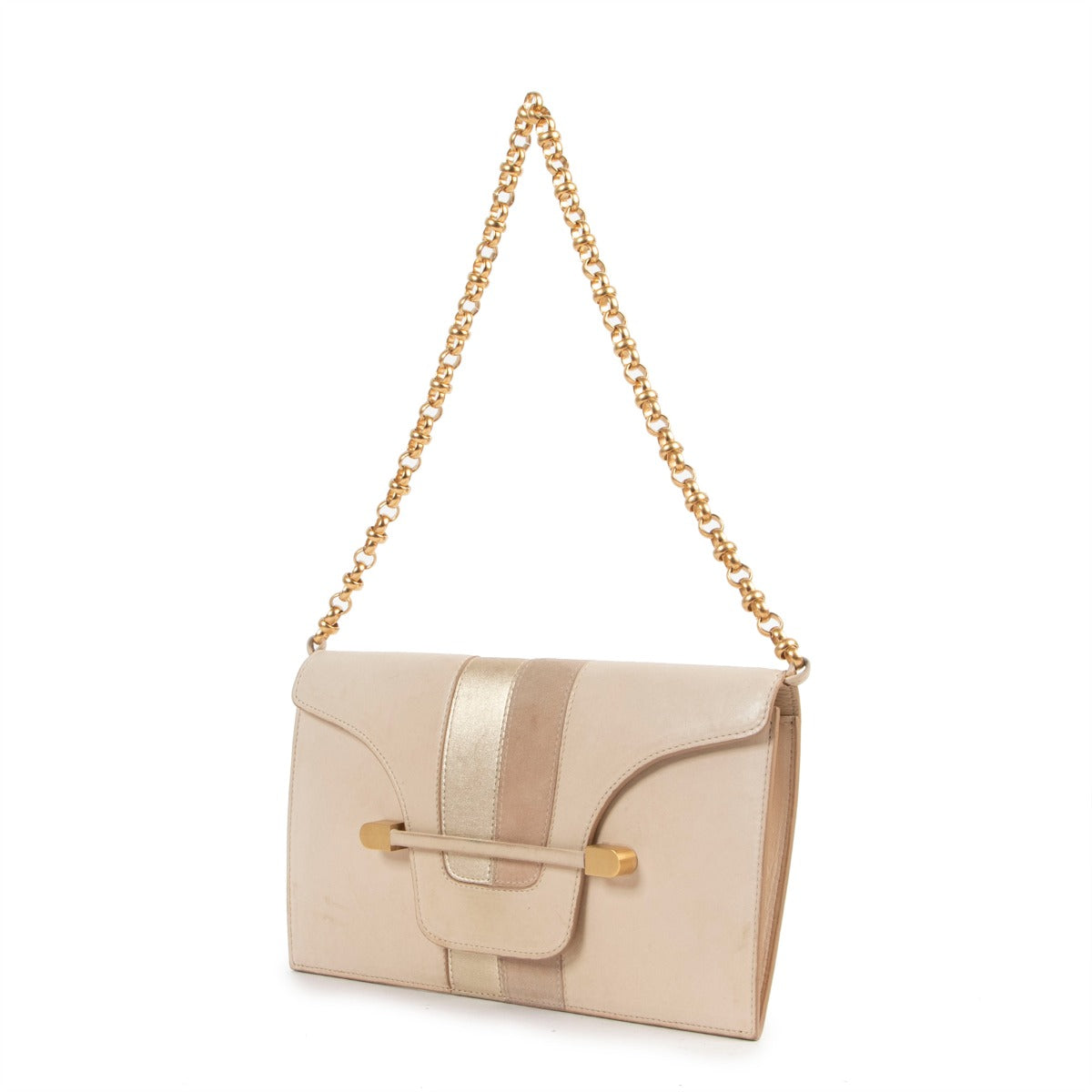 Buy online an authentic second hand Delvaux Beige Leather Clutch With Chain in preloved condition at Labellov in Antwerp.