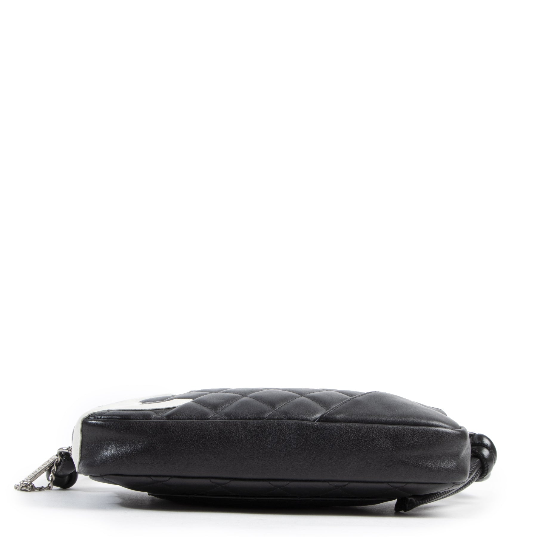 We buy and sell your designer bags online for the best price at labellov secondhand luxury