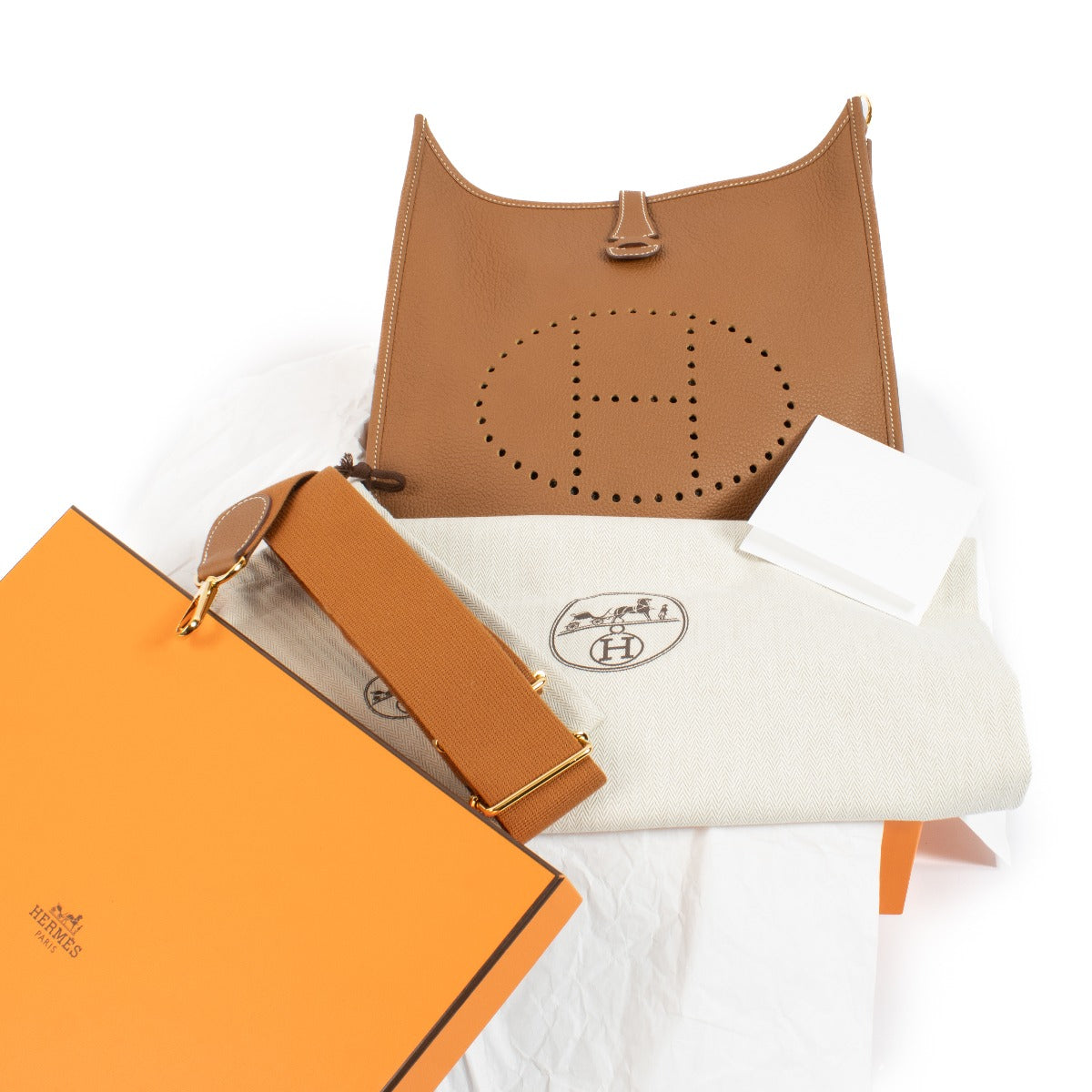 Authentic second hand Hermès Evelyne III 29 Gold Taurillon Clemence on www.labellov.com