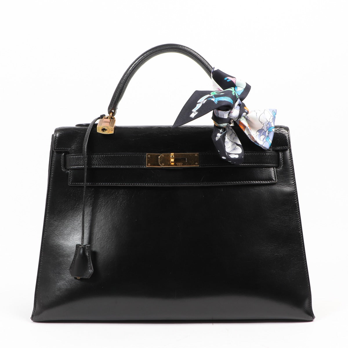 Shop authentic second hand Hermès Kelly vintage on labellov.com by labellov knokke, labellov brussels, labellov antwerp