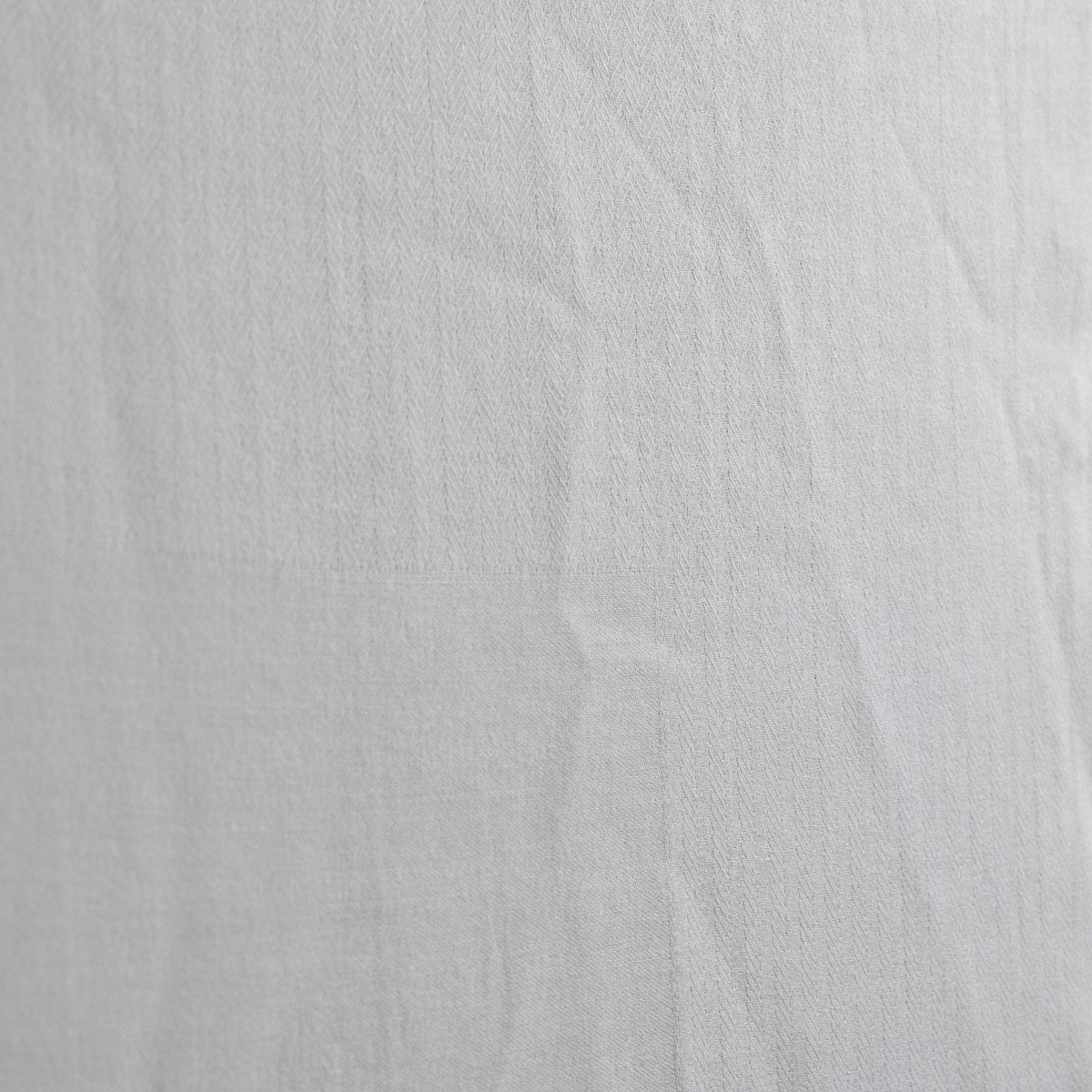 Authentic second hand Hermès White Cashmere Stole Scarf on Labellov.com