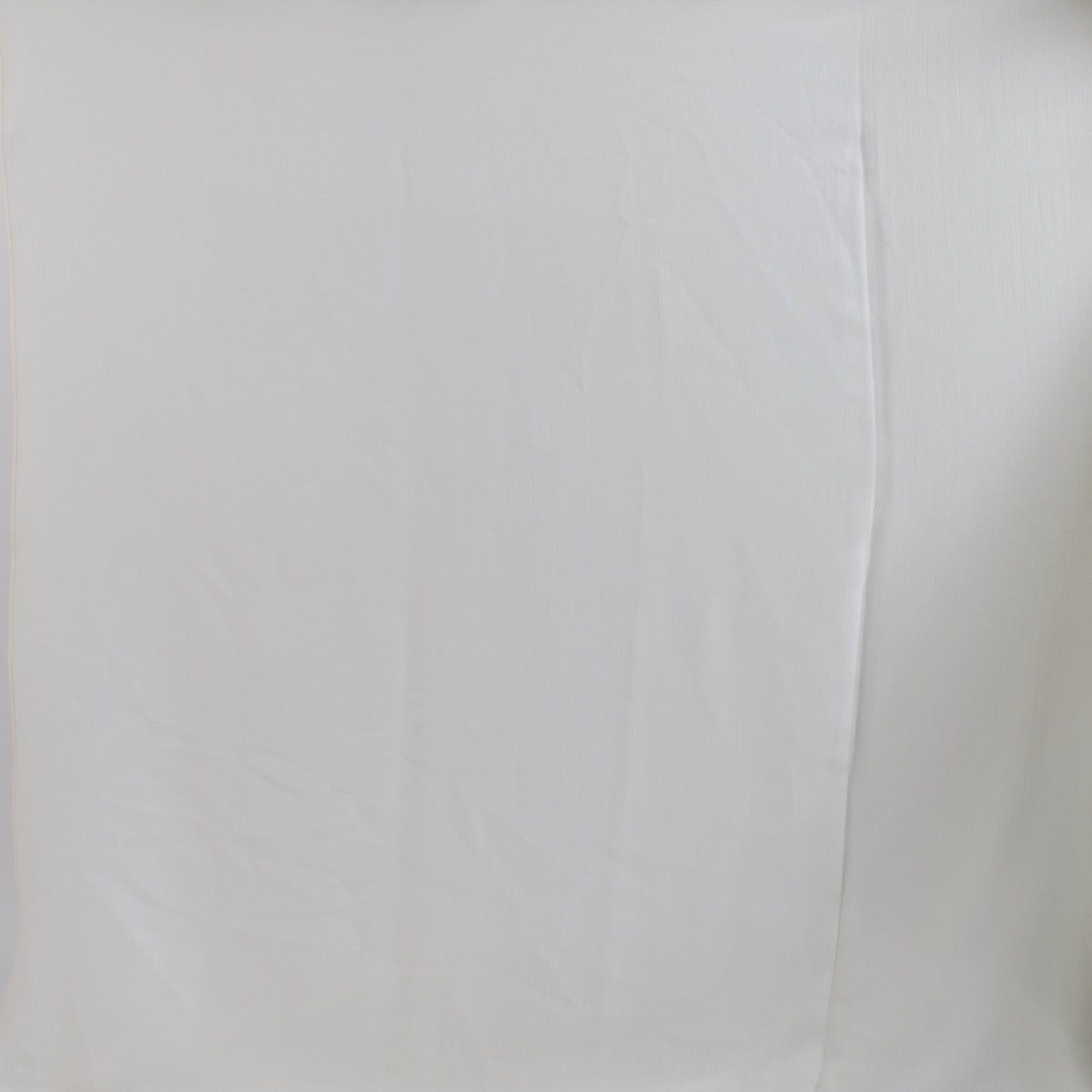 Authentic second hand Hermès White Cashmere Stole Scarf on Labellov.com