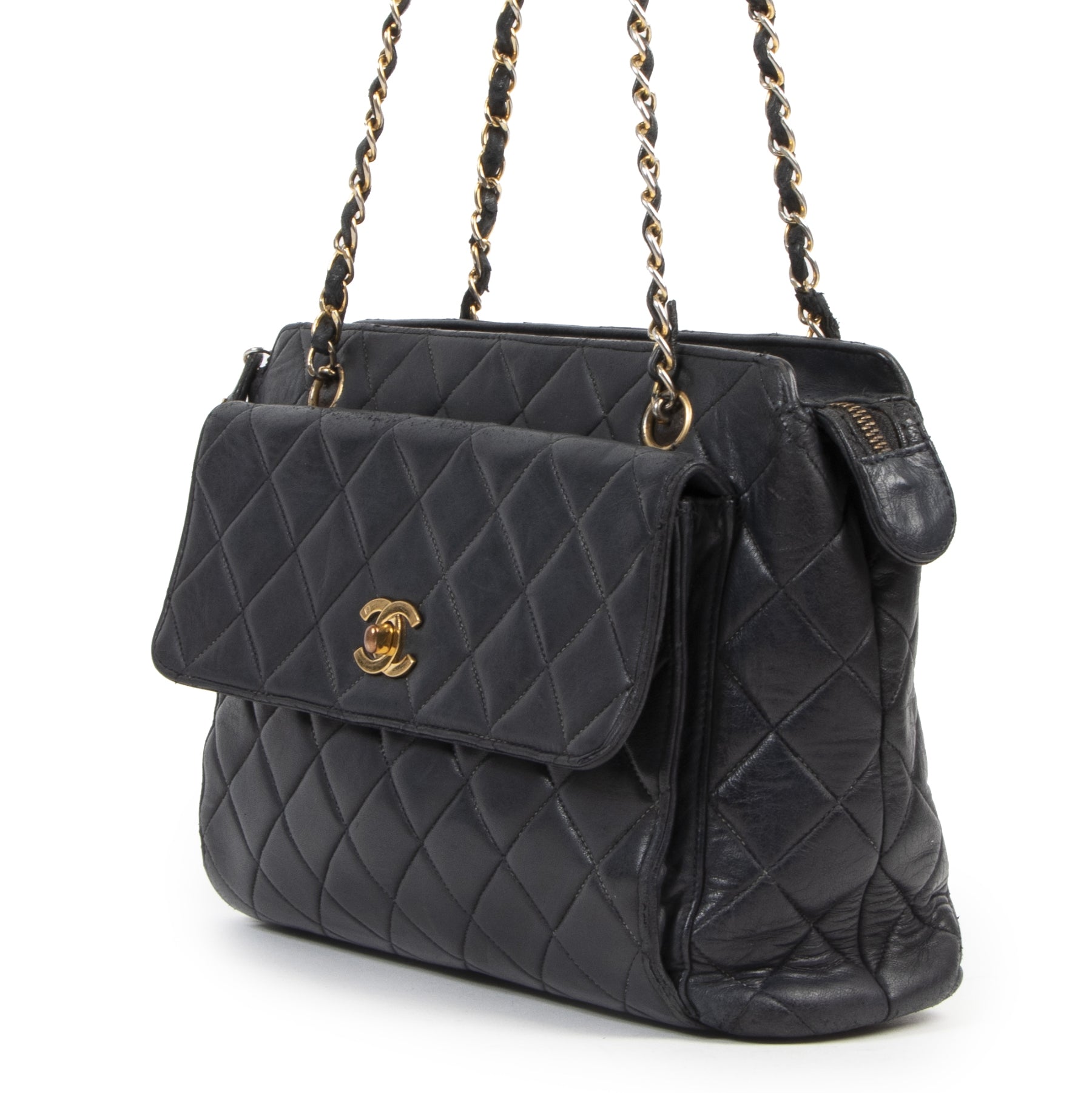 koop veilig online tegen de beste prijs Chanel Navy Quilted Classic Shoulder Bag